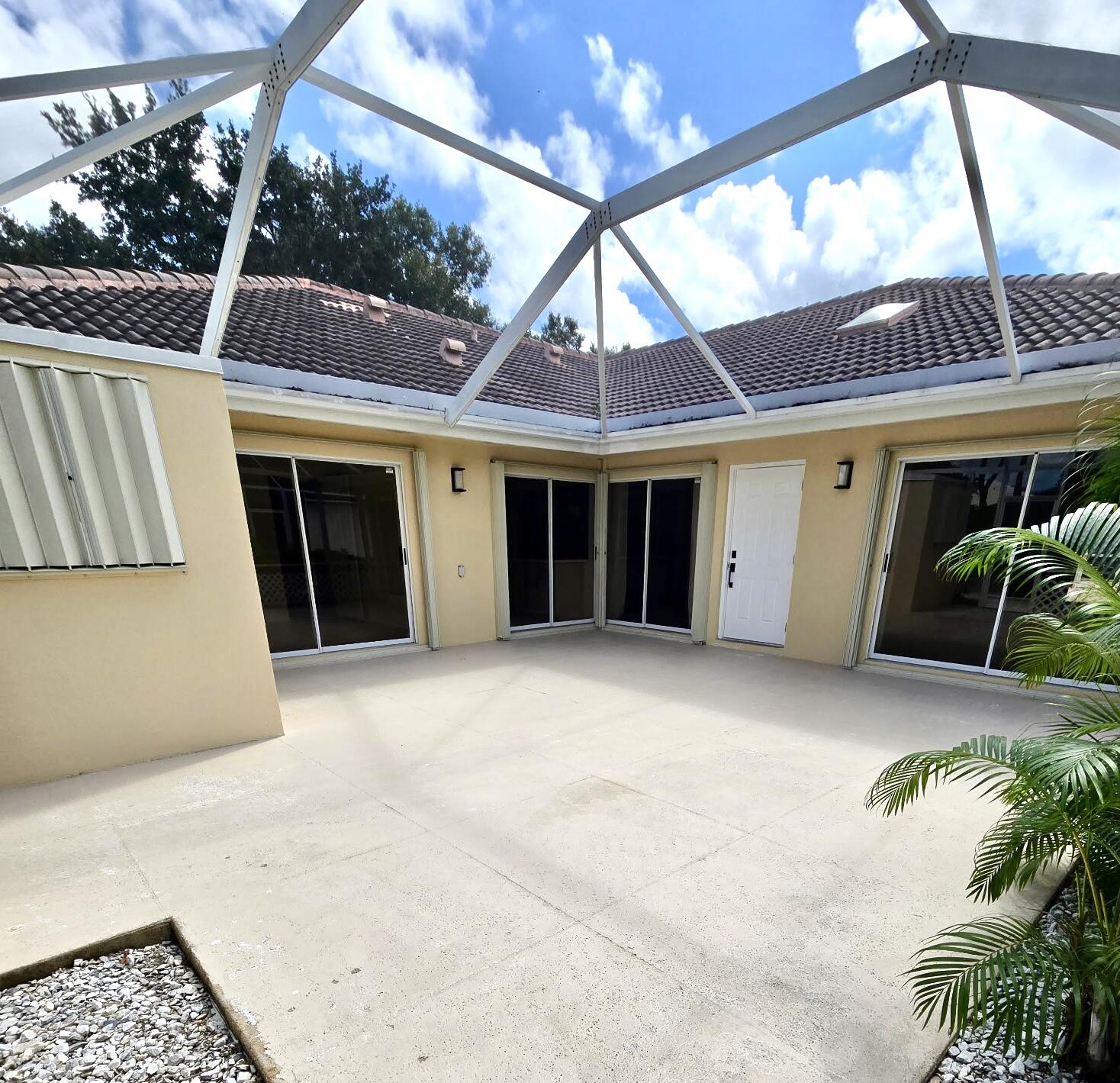 Palm Beach Gardens photo 3