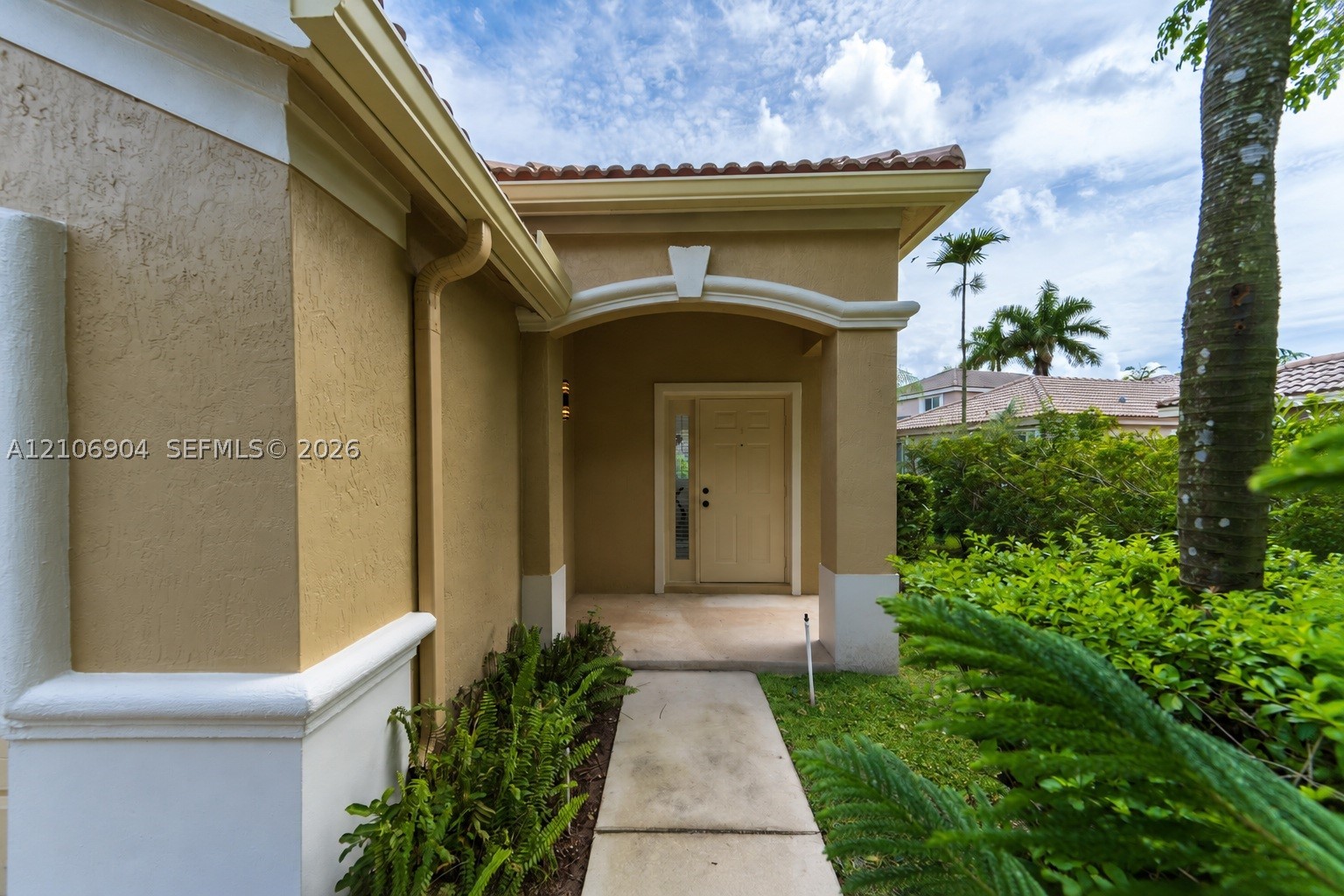 Weston photo 3