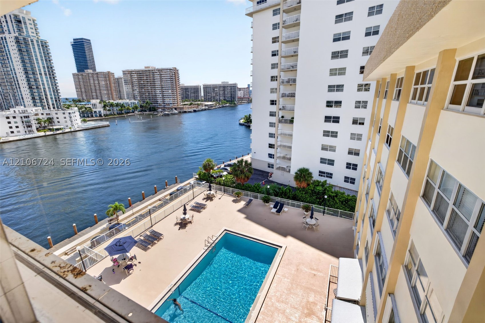 Hallandale Beach photo 4