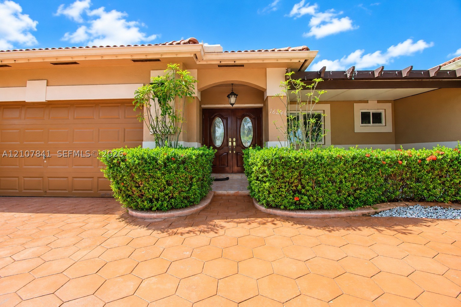 Miami Lakes photo 5
