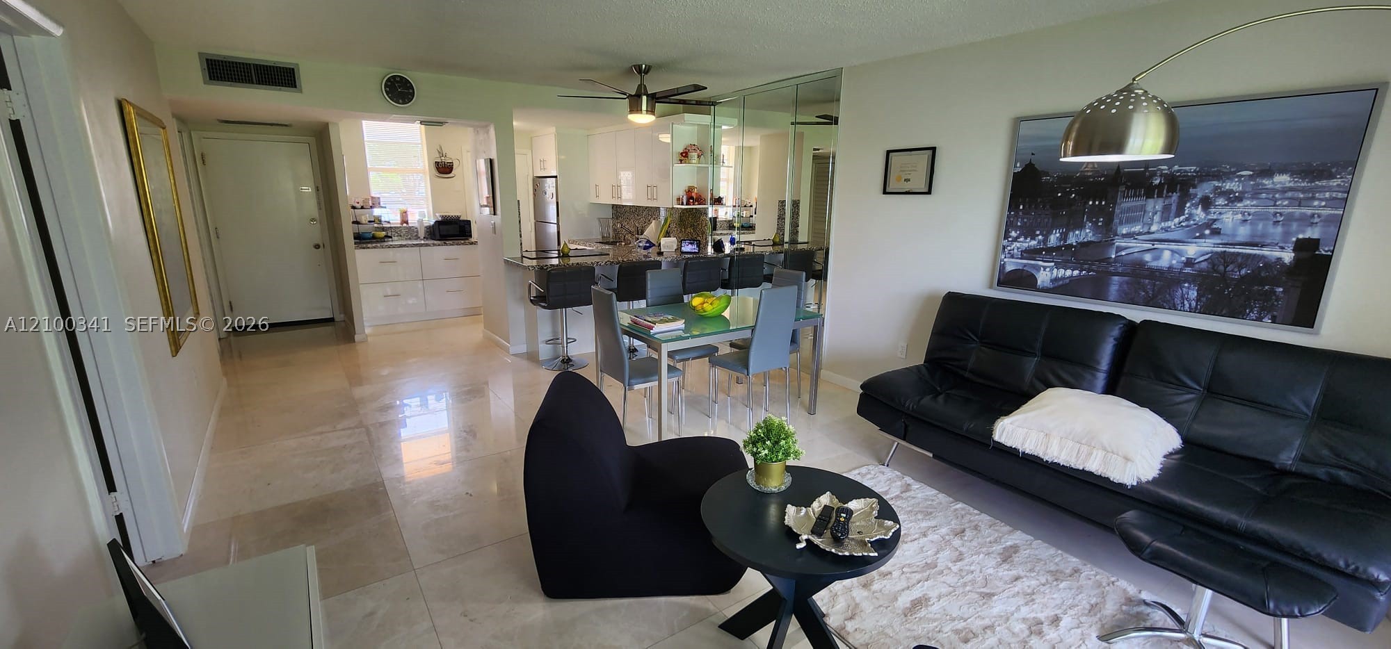 Aventura photo 2