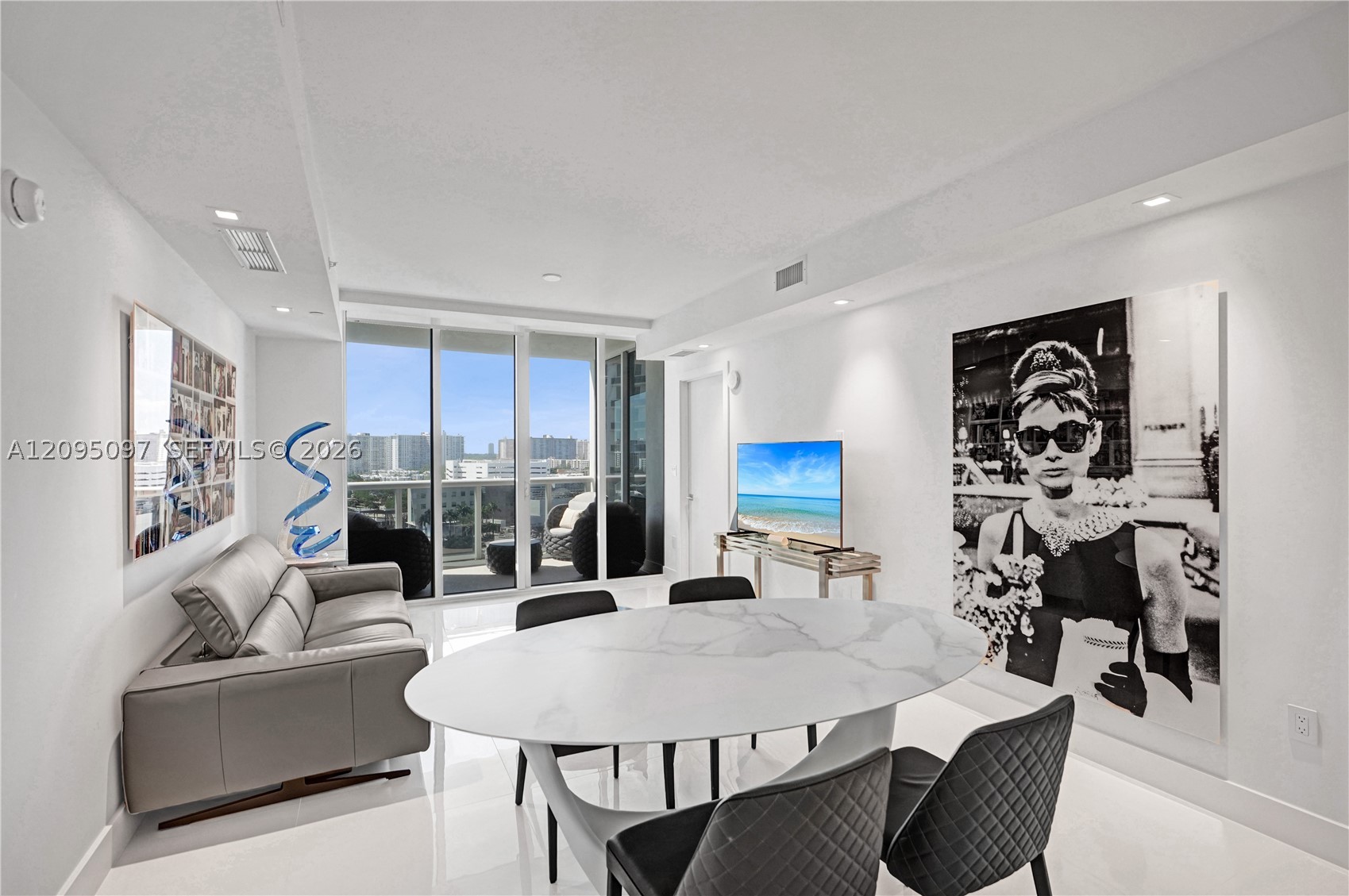 Sunny Isles Beach photo 2