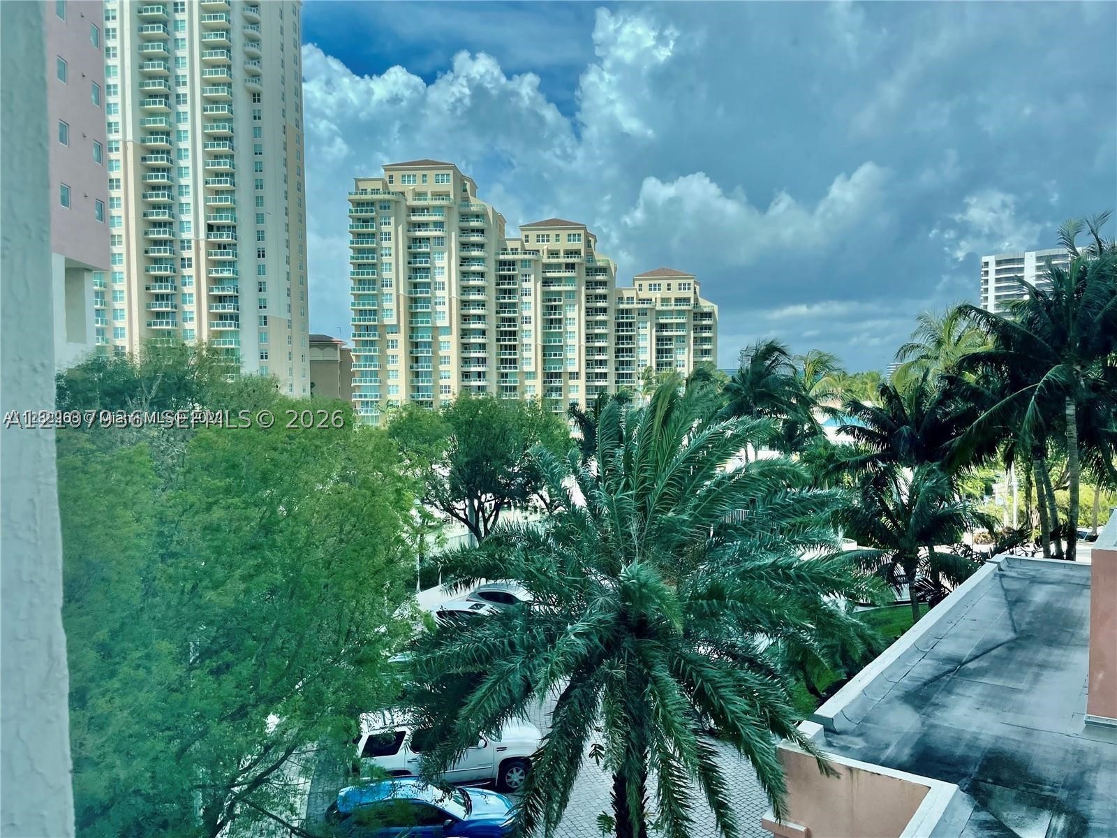 Aventura photo 3