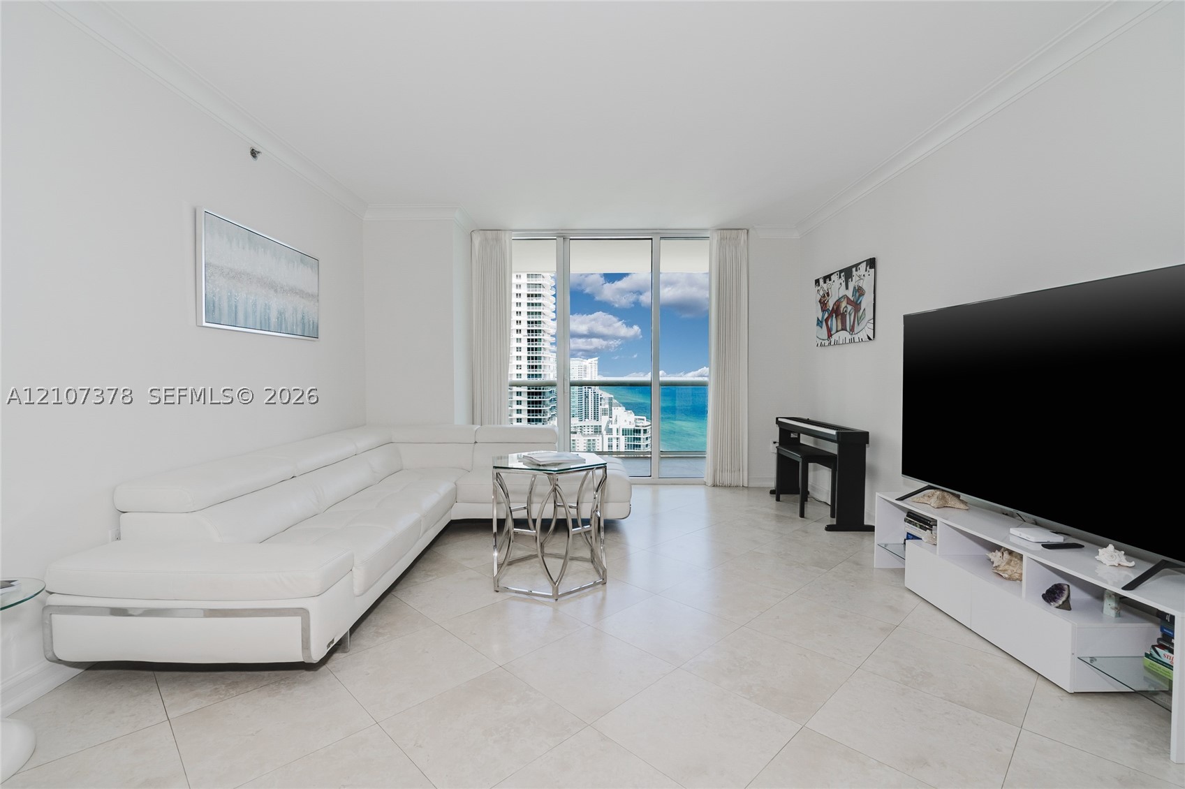 Hallandale Beach photo 2
