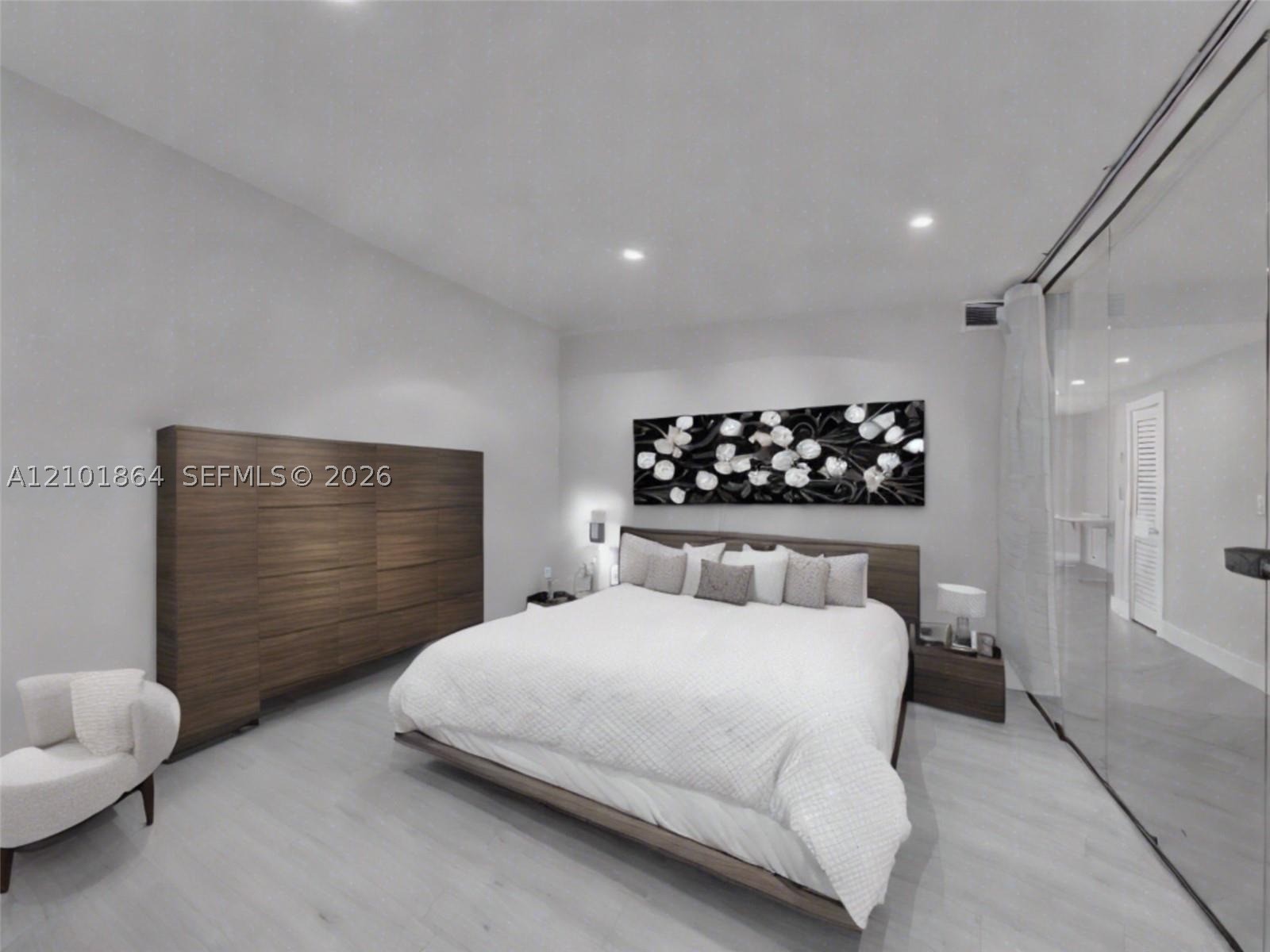 North Miami Beach photo 2