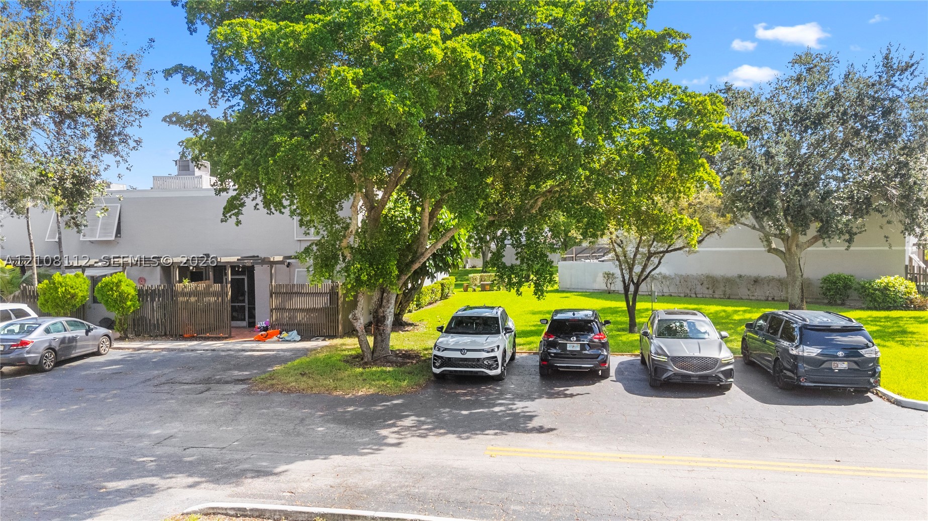 Pembroke Pines photo 3