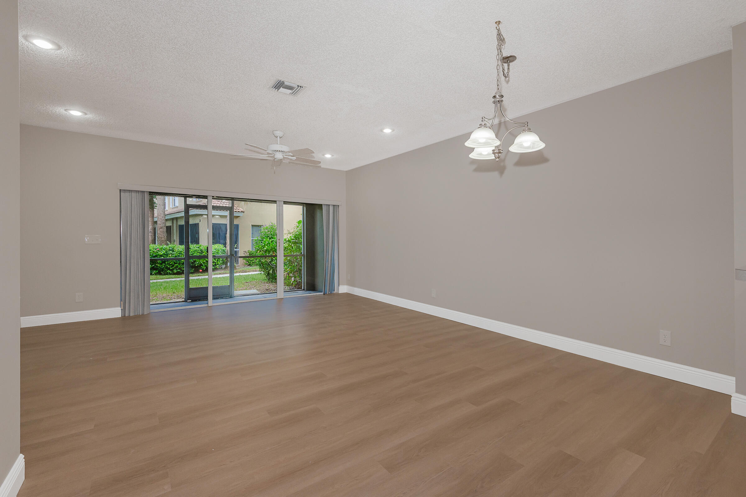 Pembroke Pines photo 5