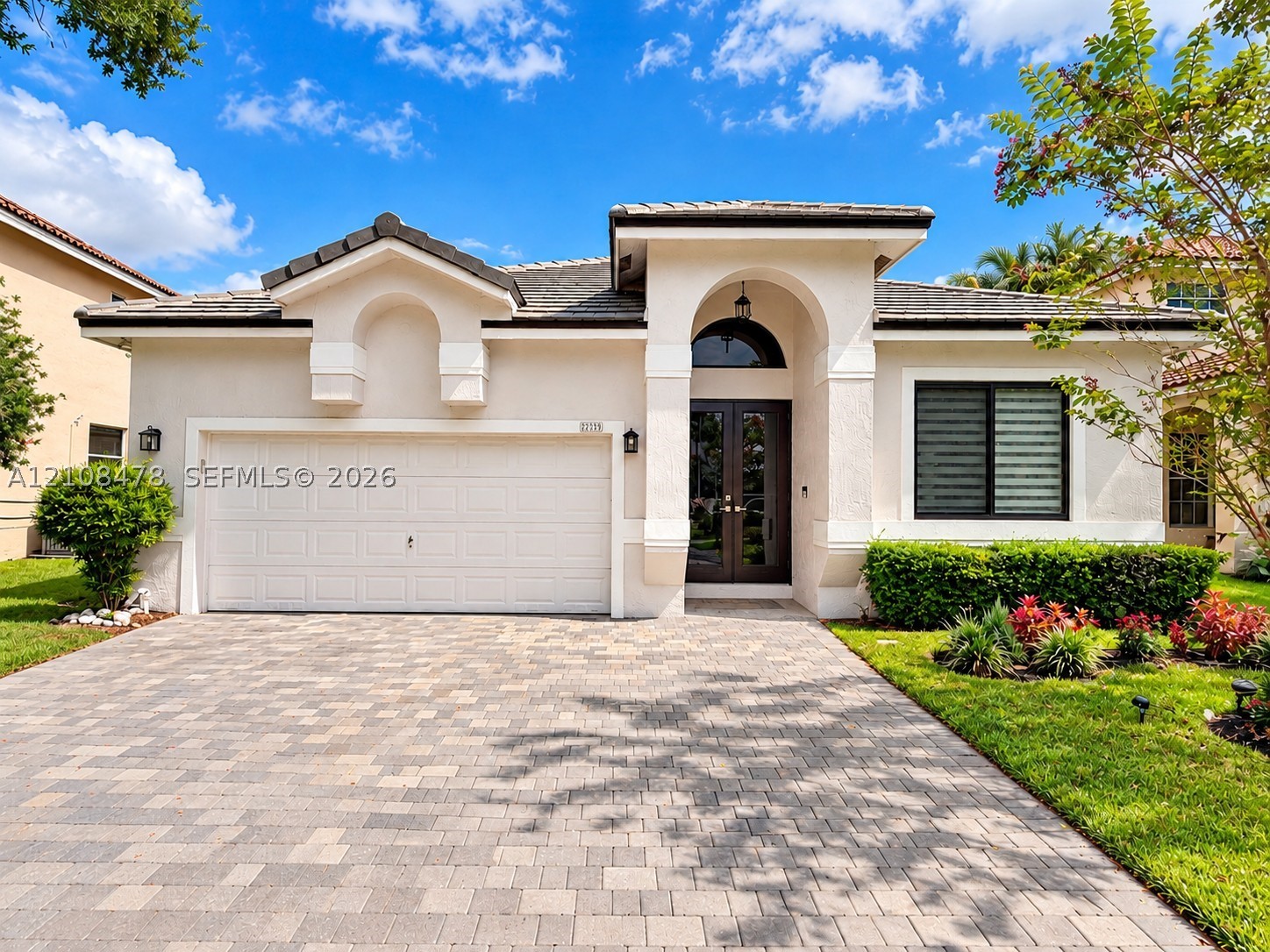 Pembroke Pines photo 2