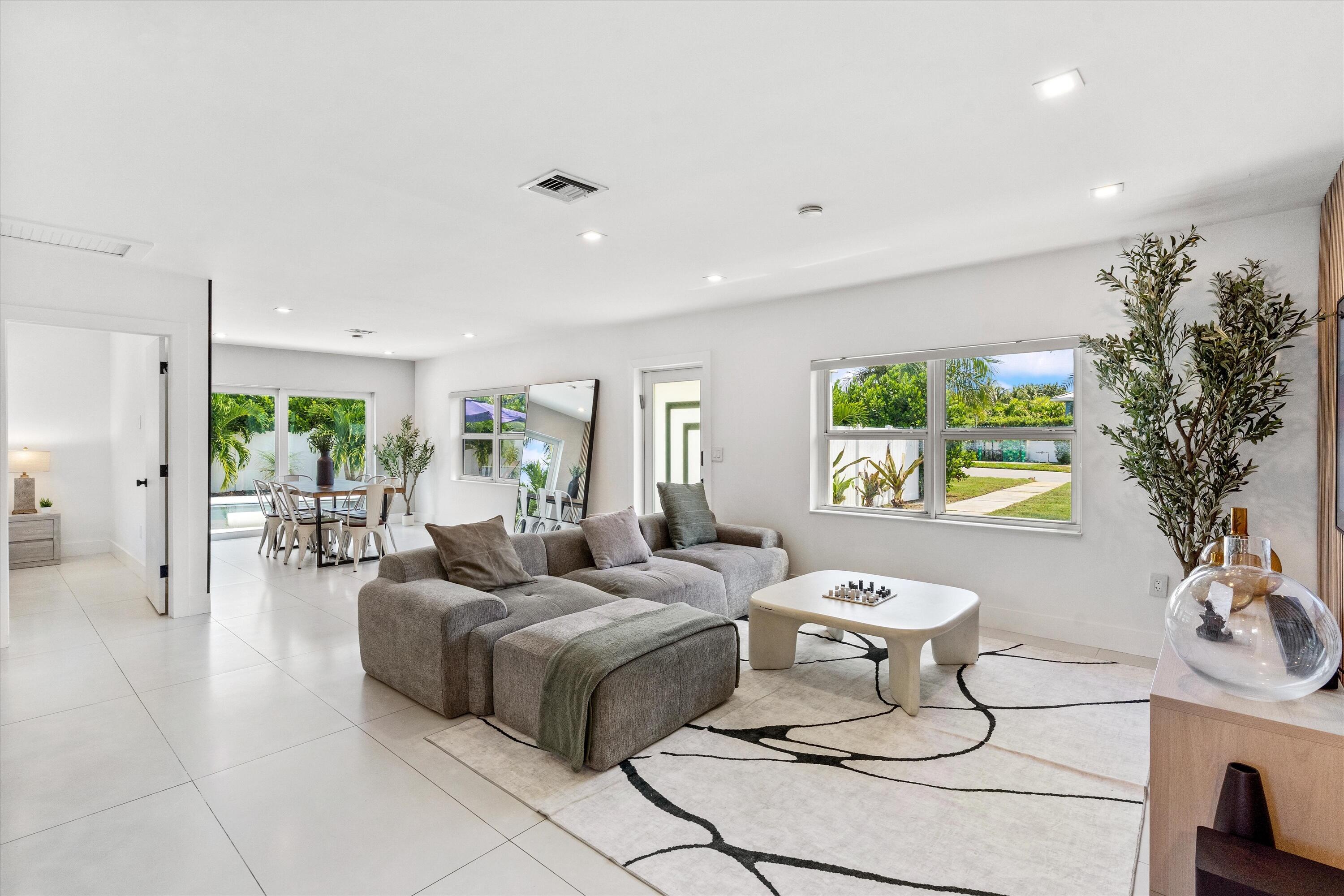 Wilton Manors photo 3