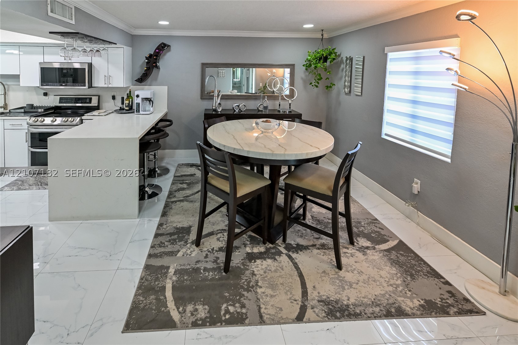 Hialeah photo 5