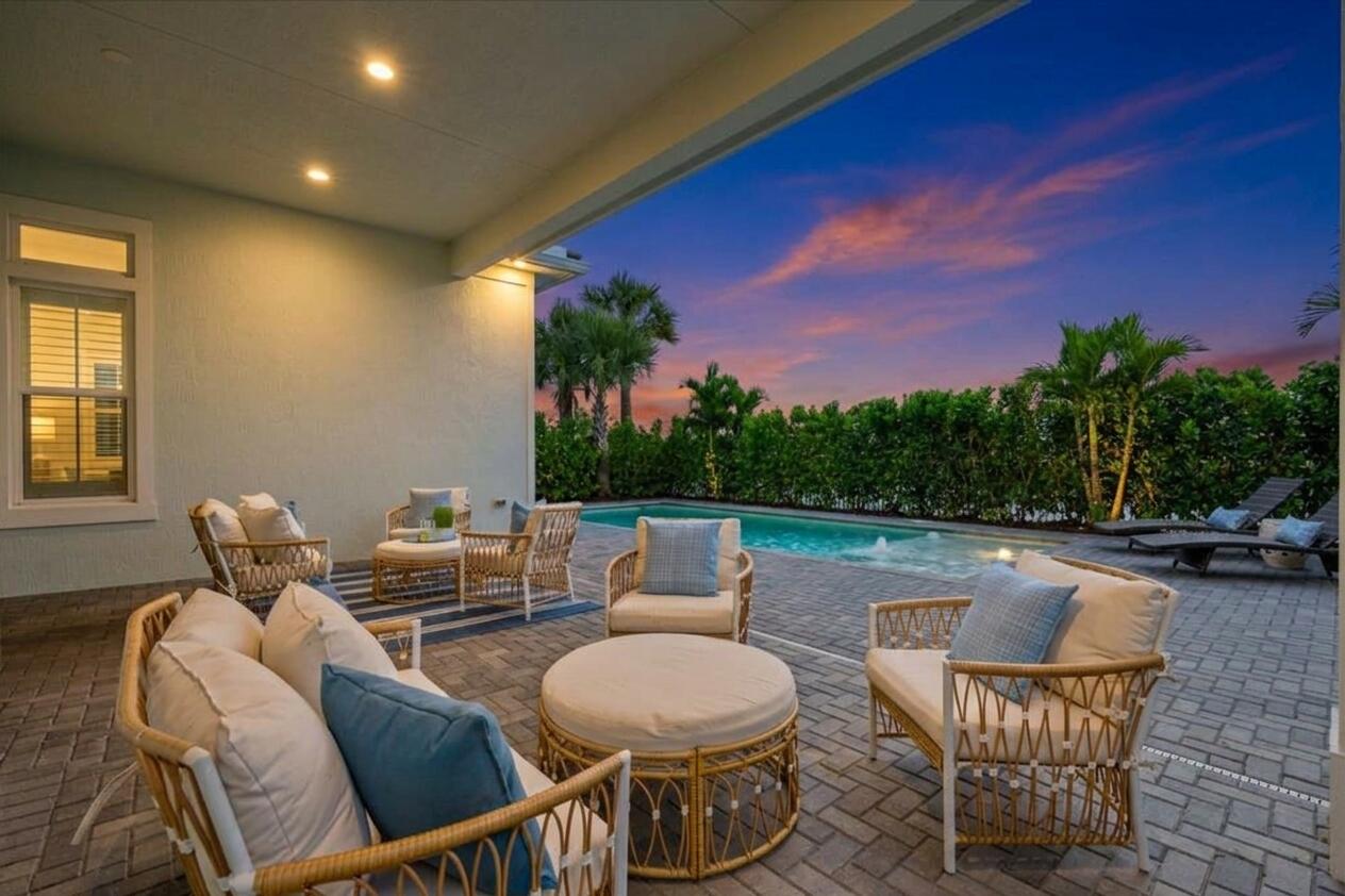 Palm Beach Gardens photo 2