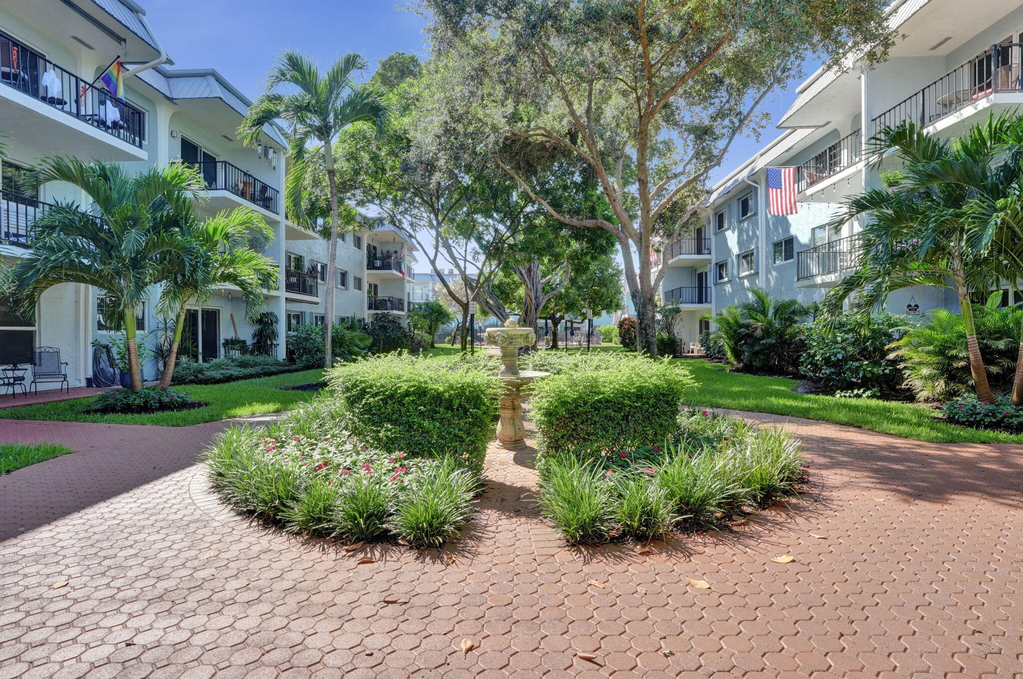 Wilton Manors photo 4