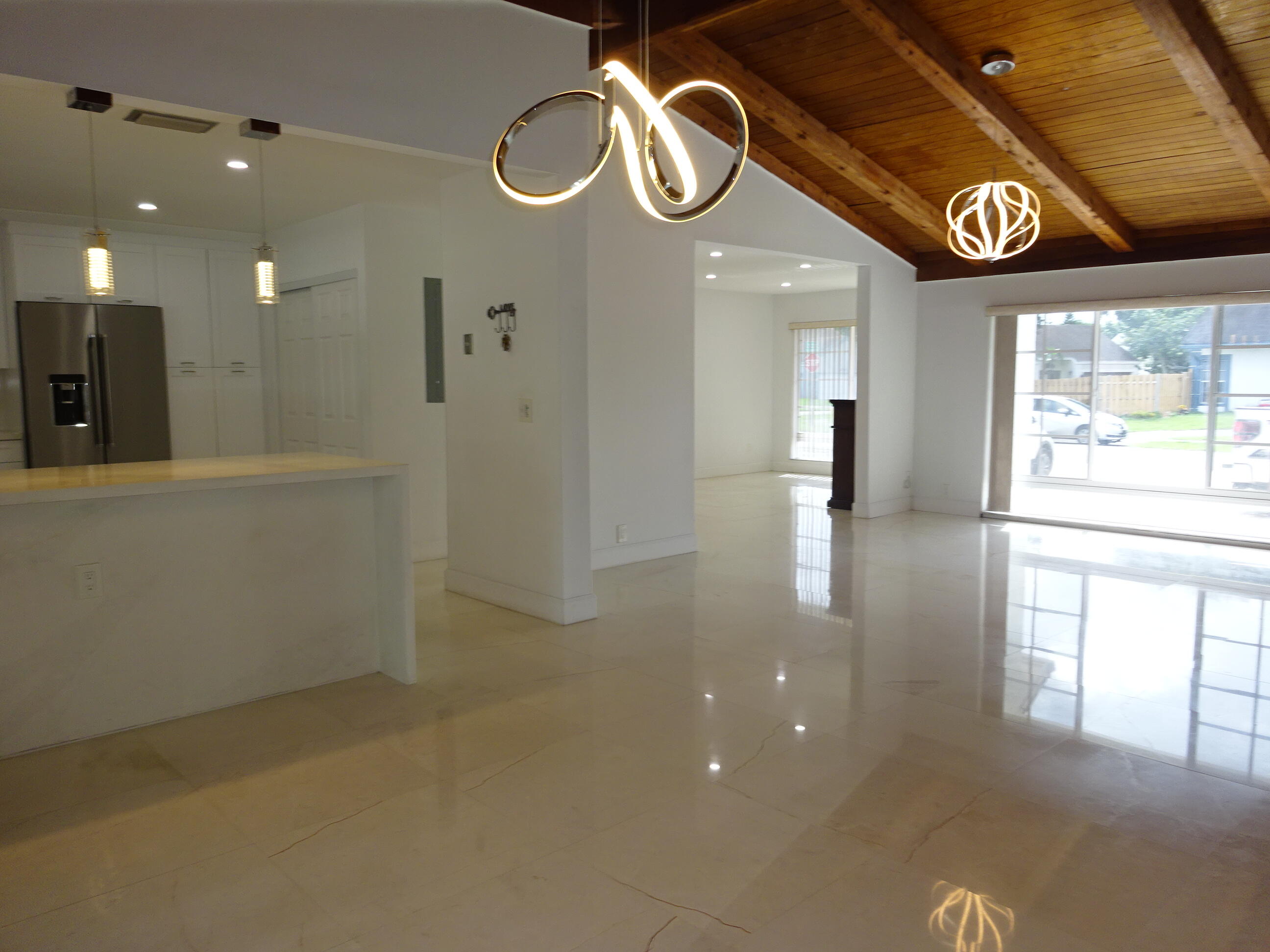 Miramar photo 5