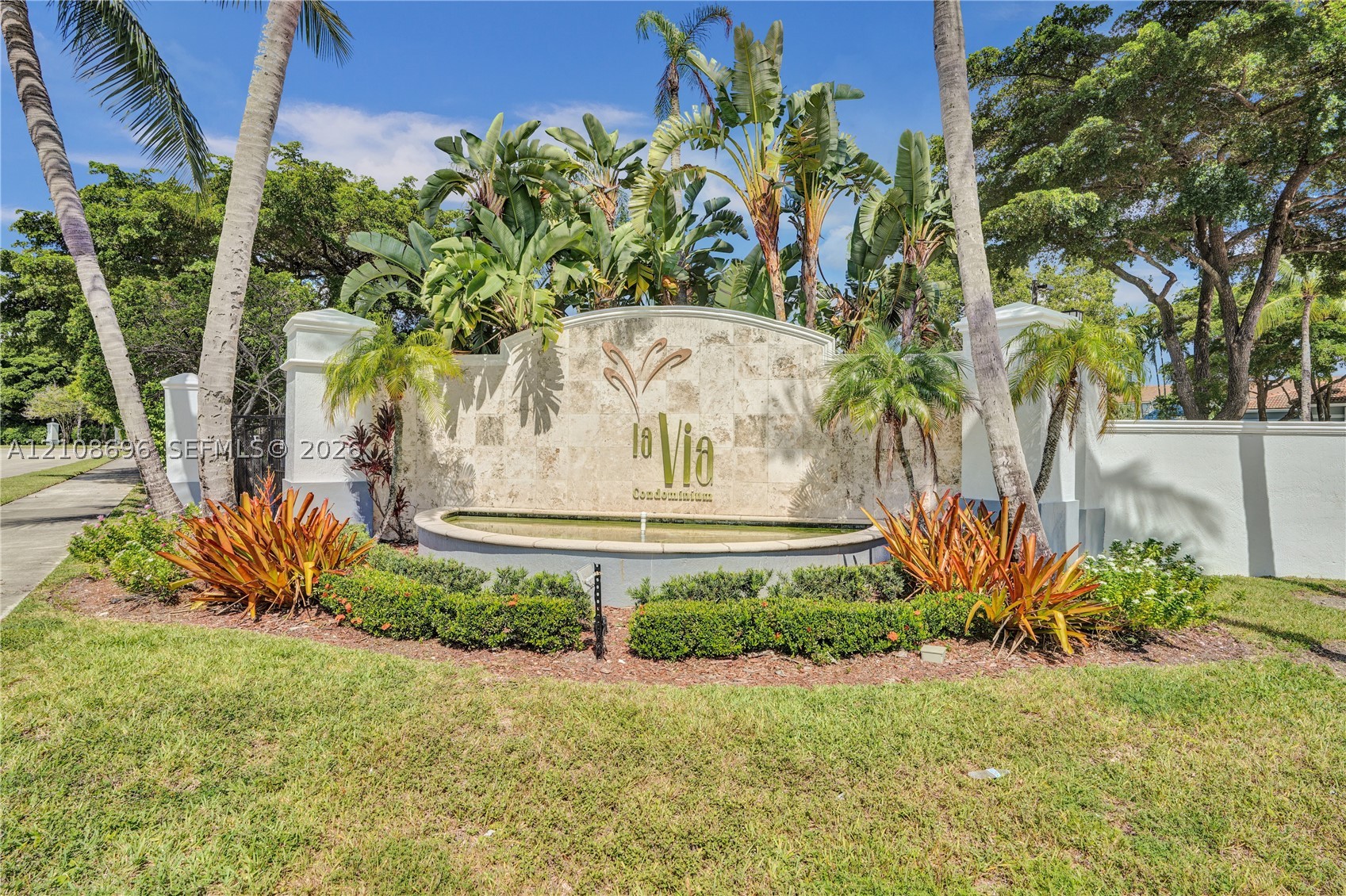 Pembroke Pines photo 4