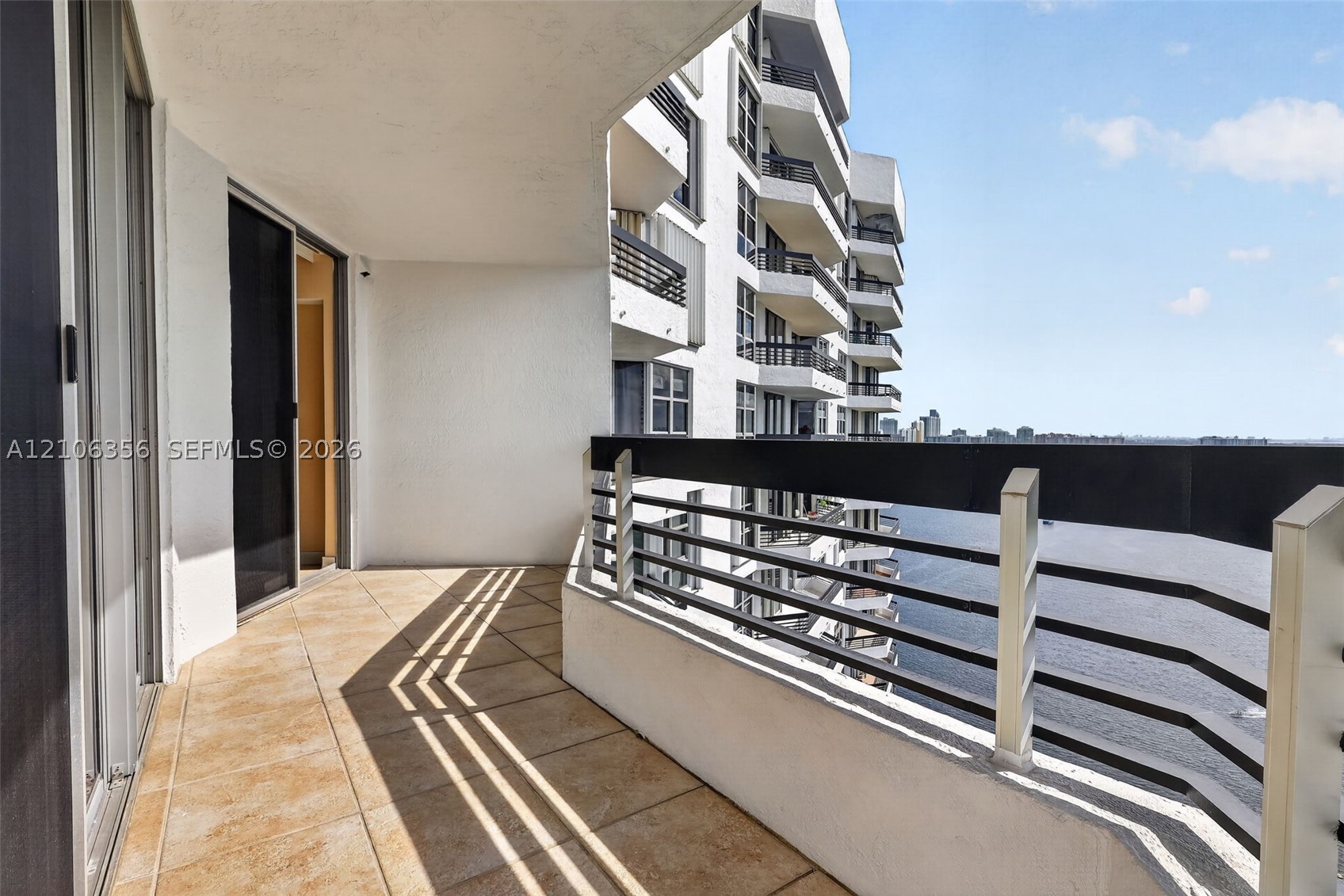 Aventura photo 2