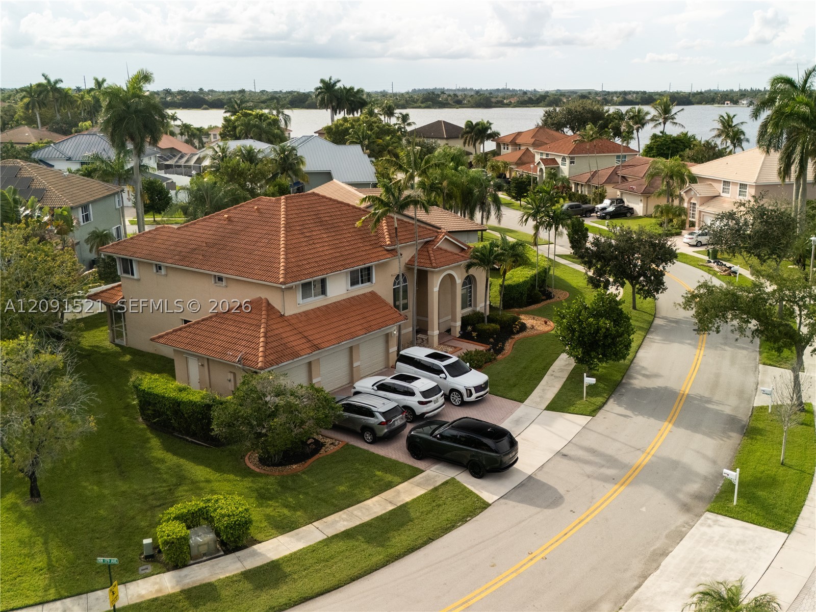 Pembroke Pines photo 2