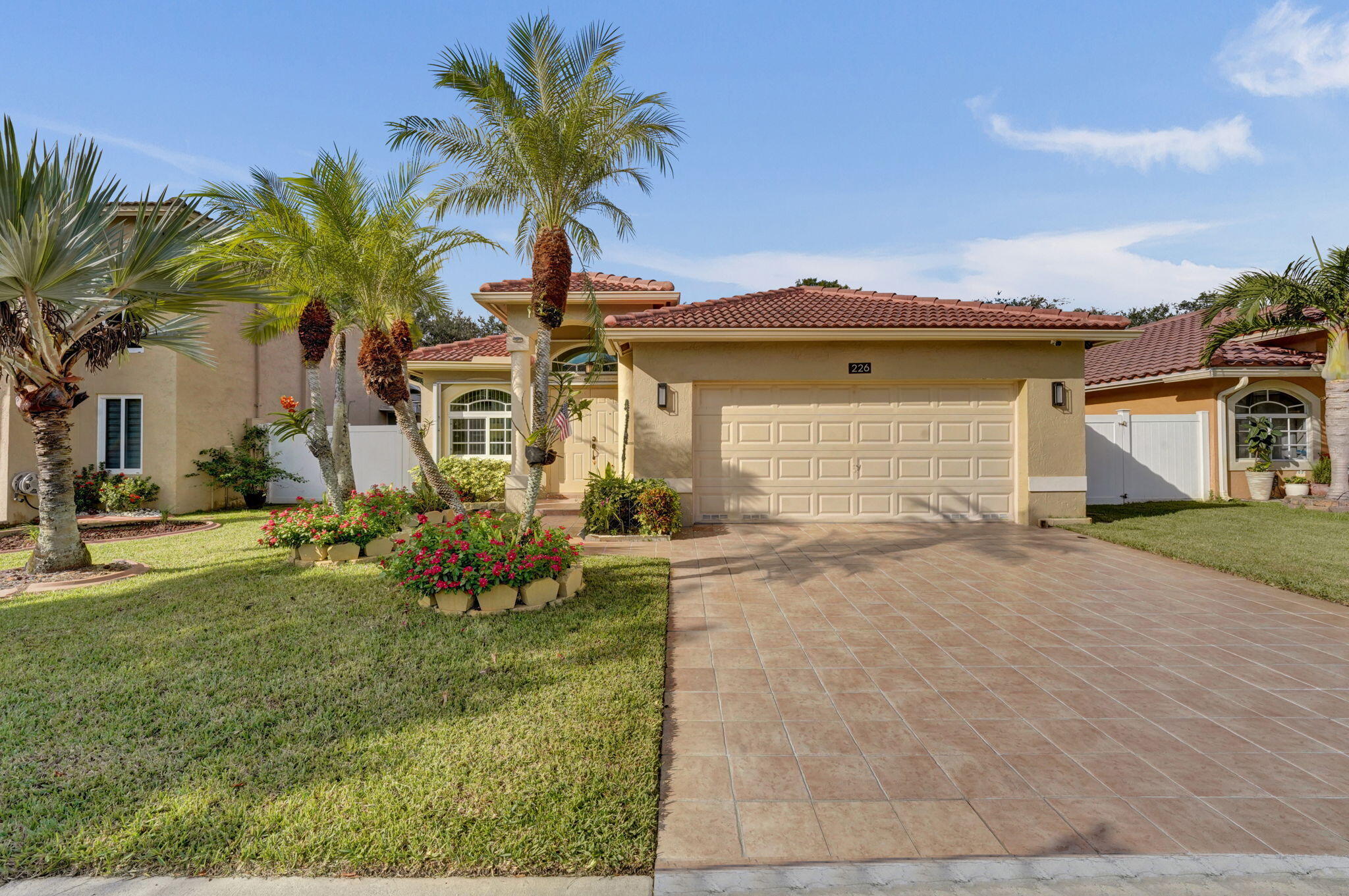 Pembroke Pines photo 2