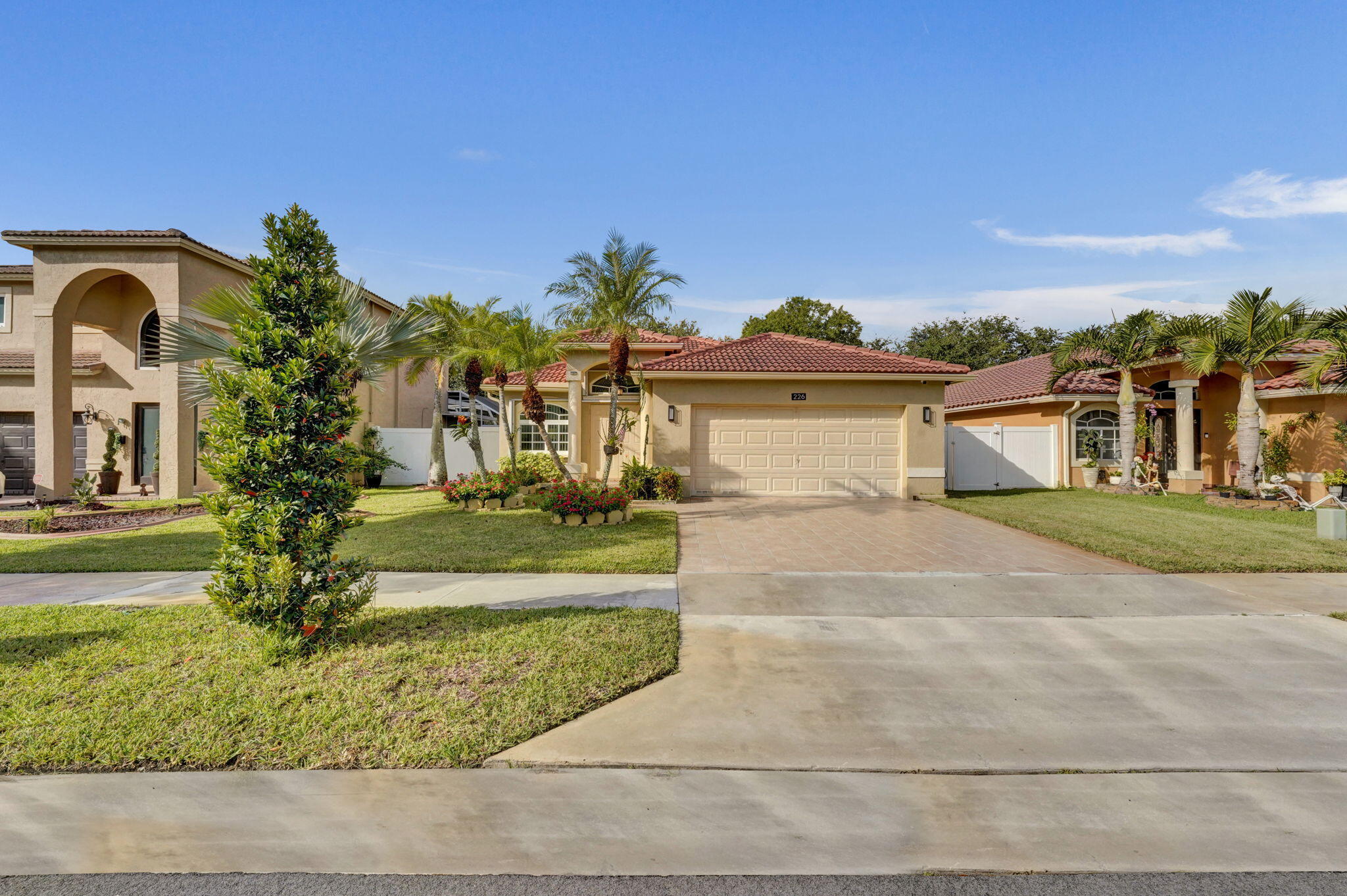 Pembroke Pines photo 3