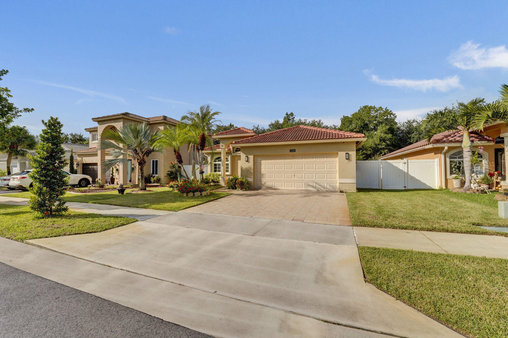 Pembroke Pines photo 4