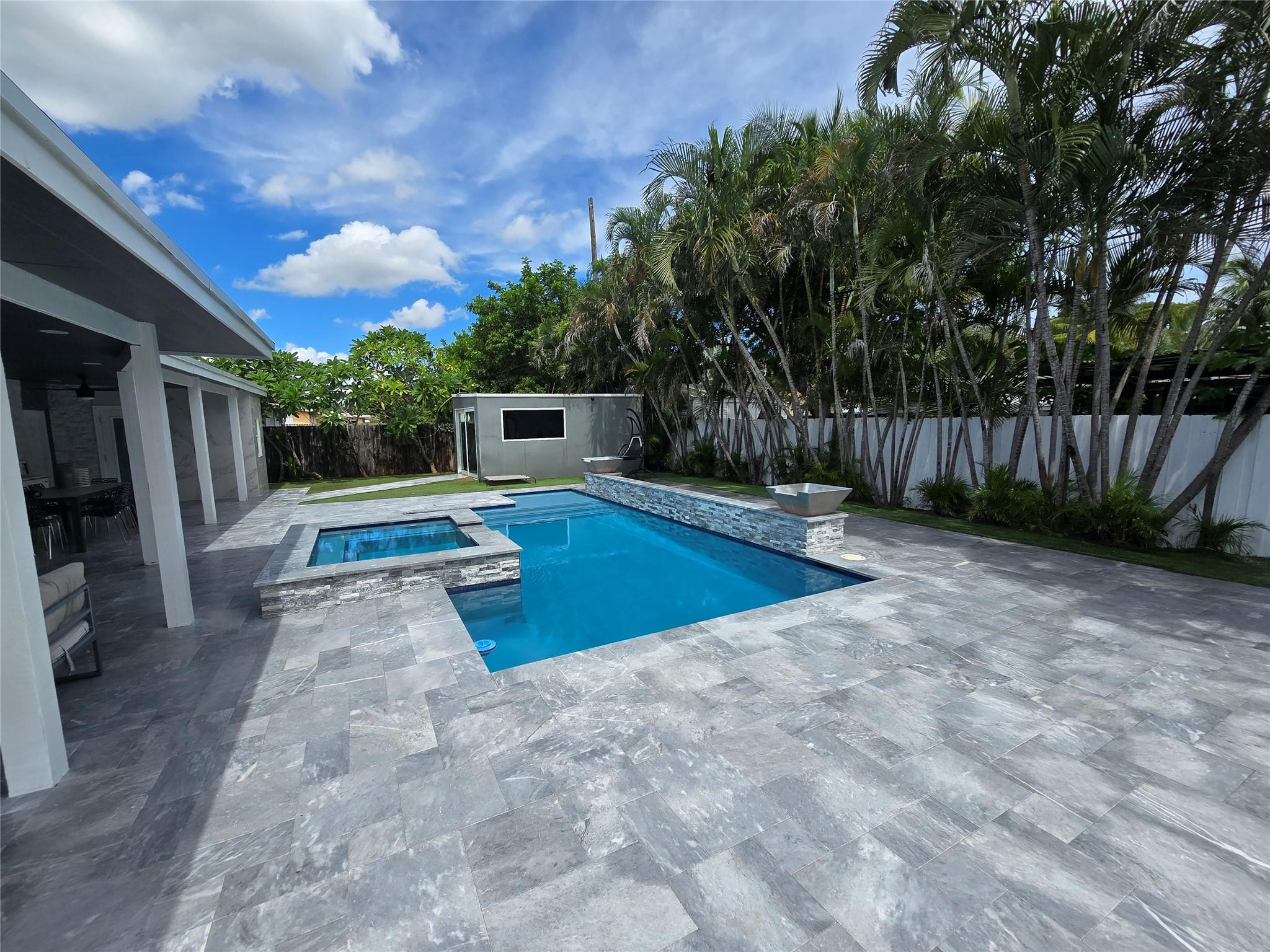 Pompano Beach photo 2