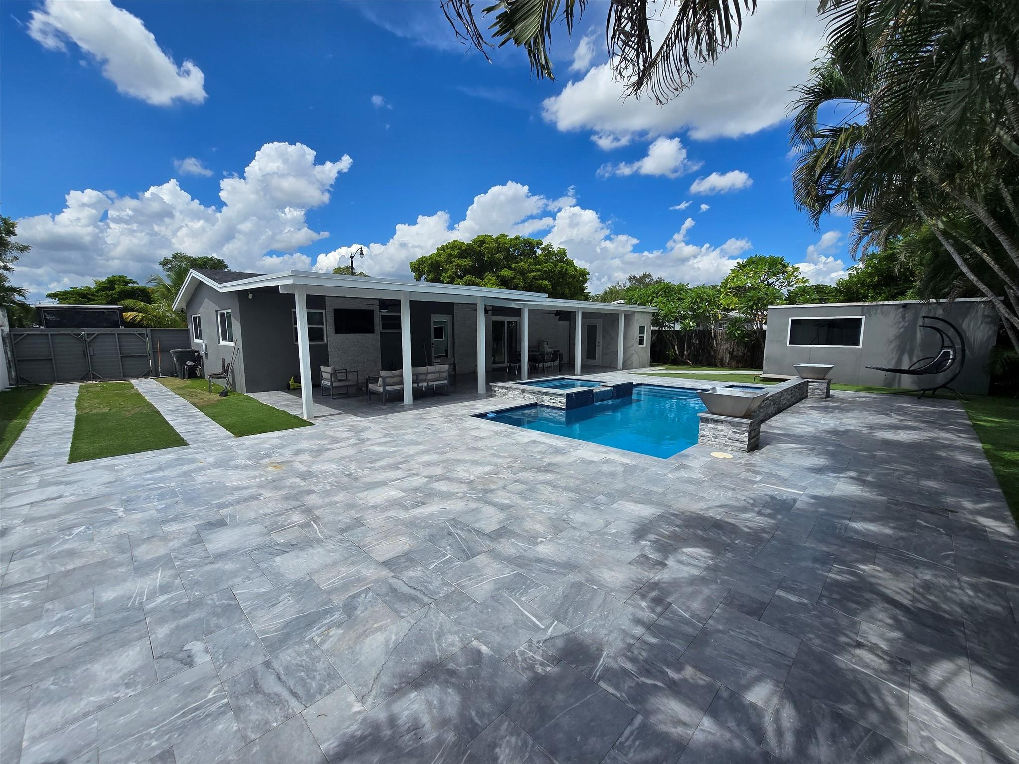 Pompano Beach photo 3