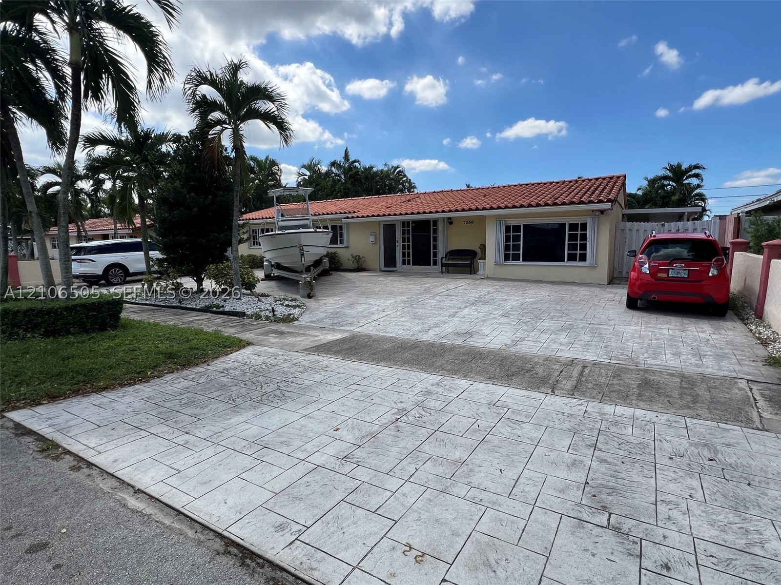 Hialeah photo 3