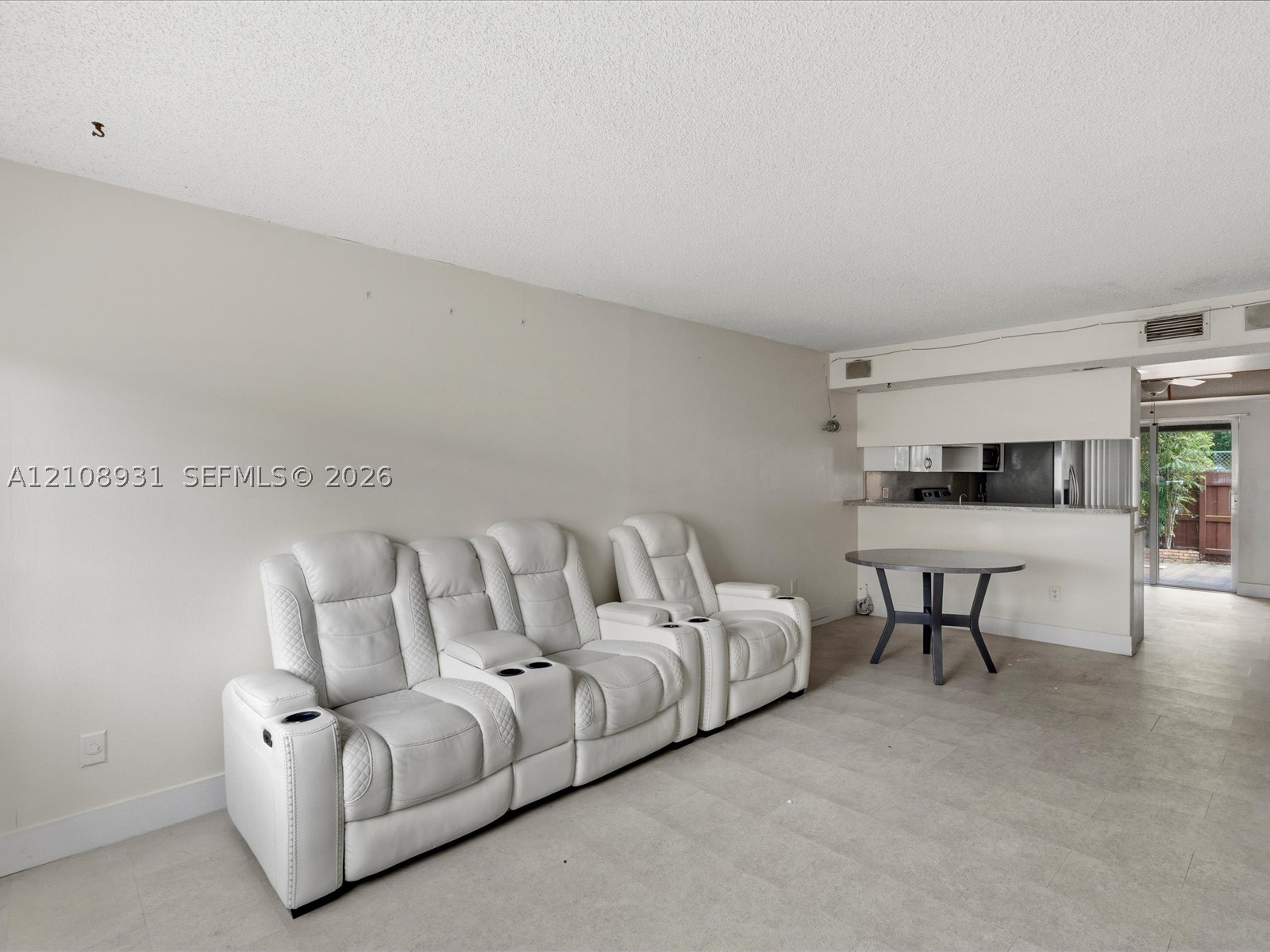 Hialeah photo 5