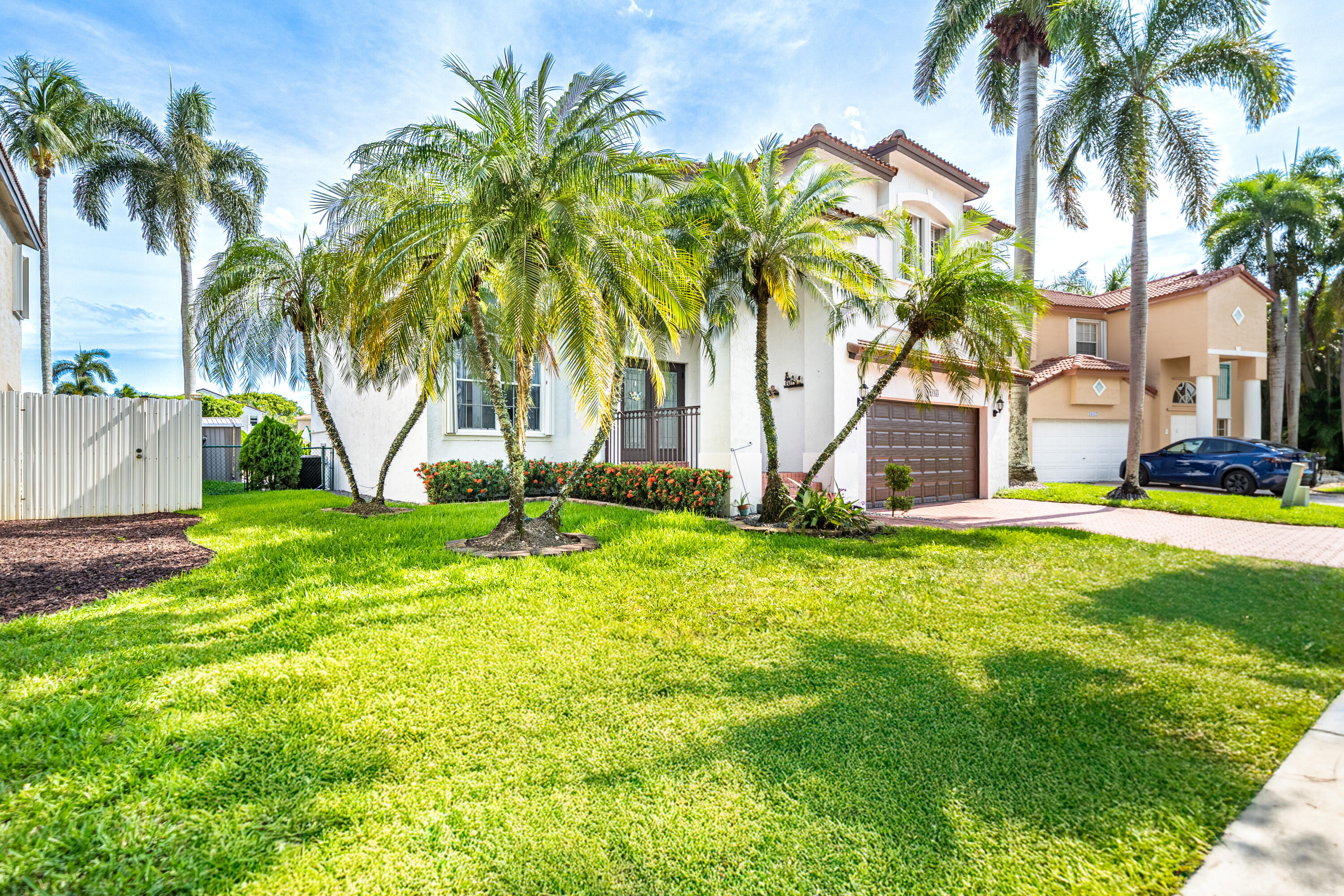 Pembroke Pines photo 3