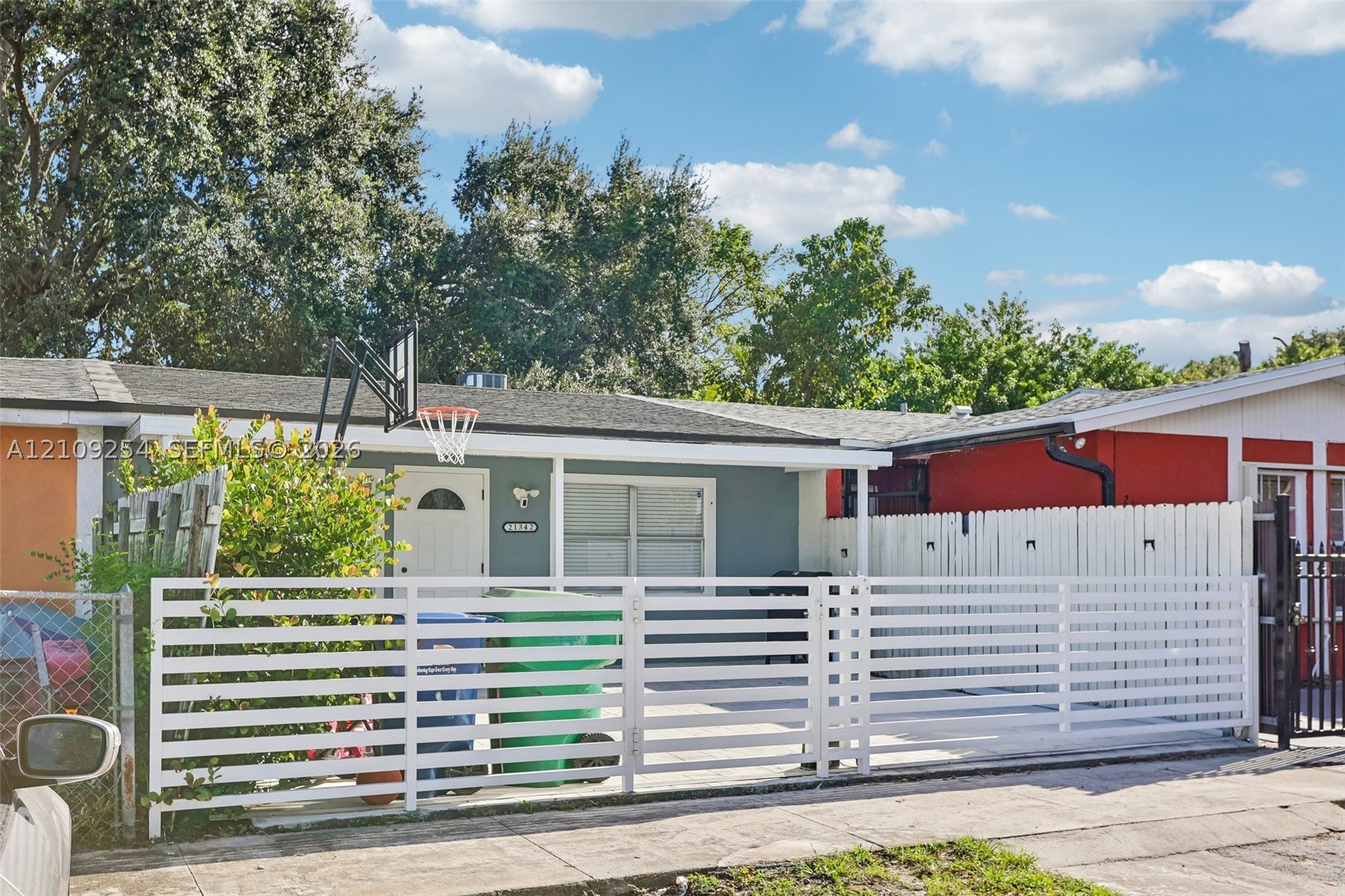 Miami Gardens photo 2