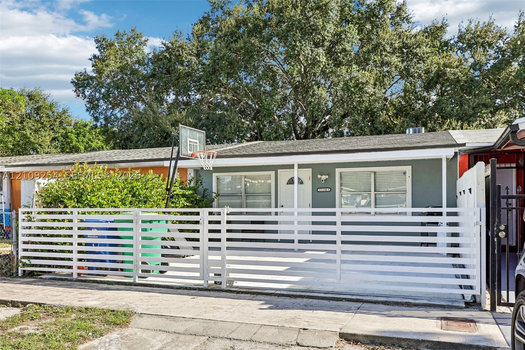 Miami Gardens photo 3