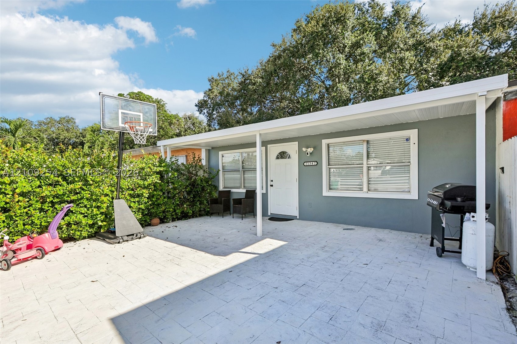 Miami Gardens photo 4