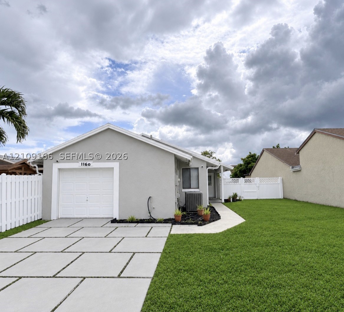 Pembroke Pines photo 2