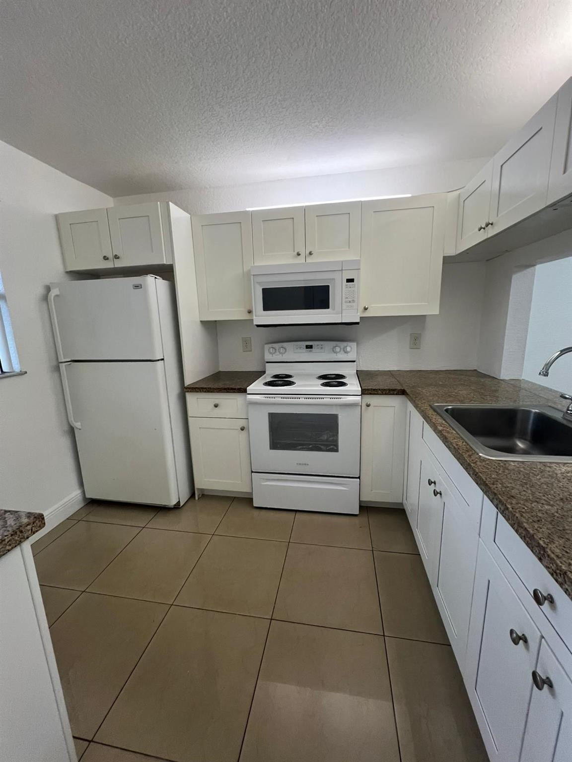 Pembroke Pines photo 2