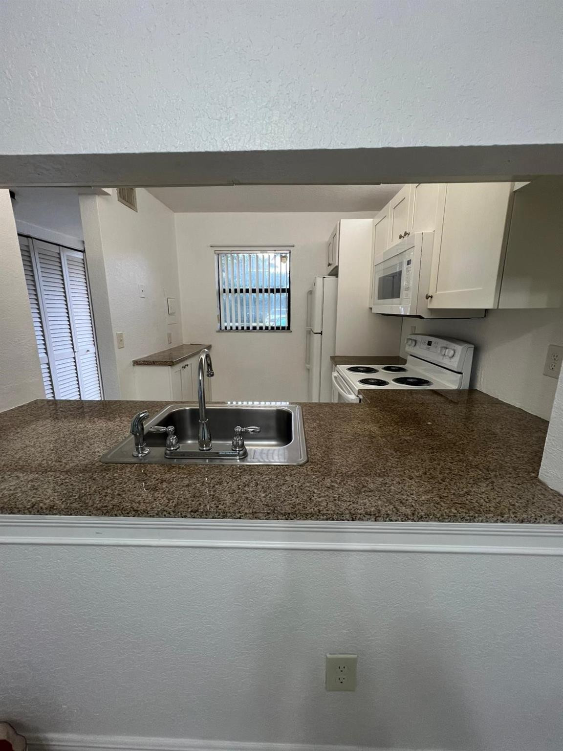 Pembroke Pines photo 3