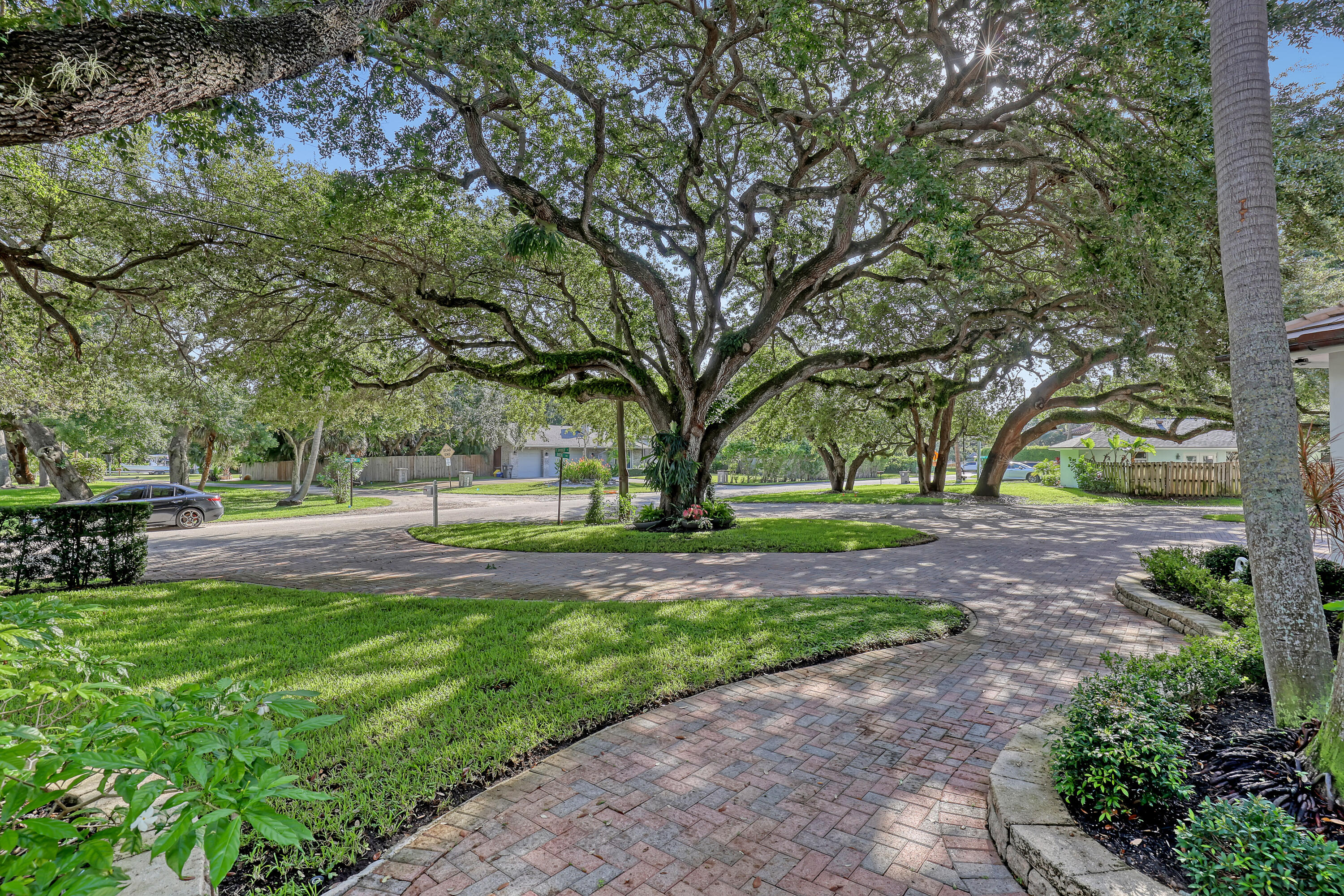 Palm Beach Gardens photo 2