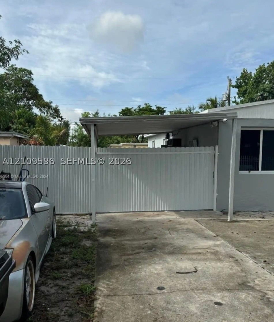 North Miami photo 3