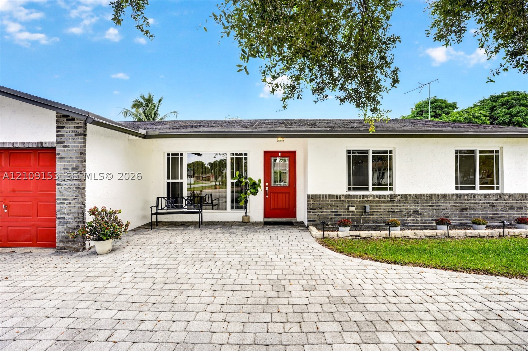 Pembroke Pines photo 3