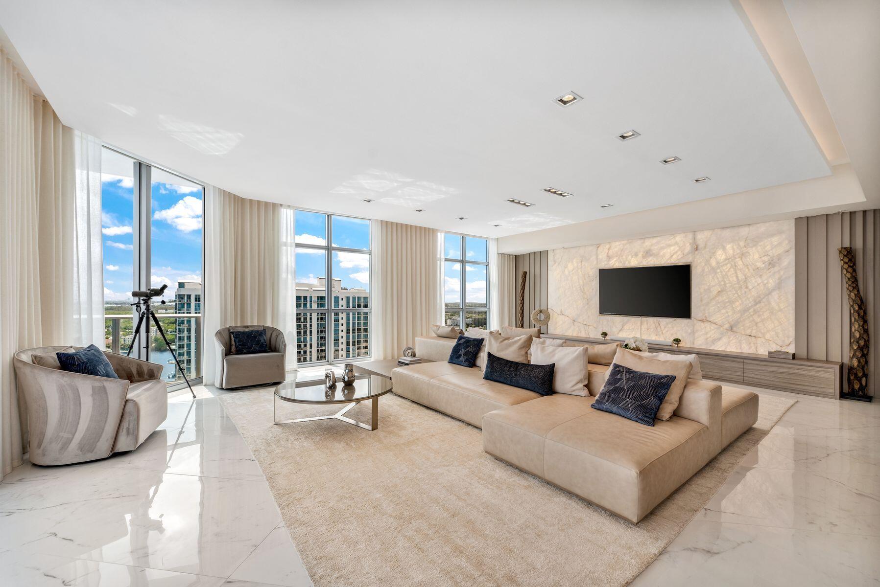 North Miami Beach photo 2
