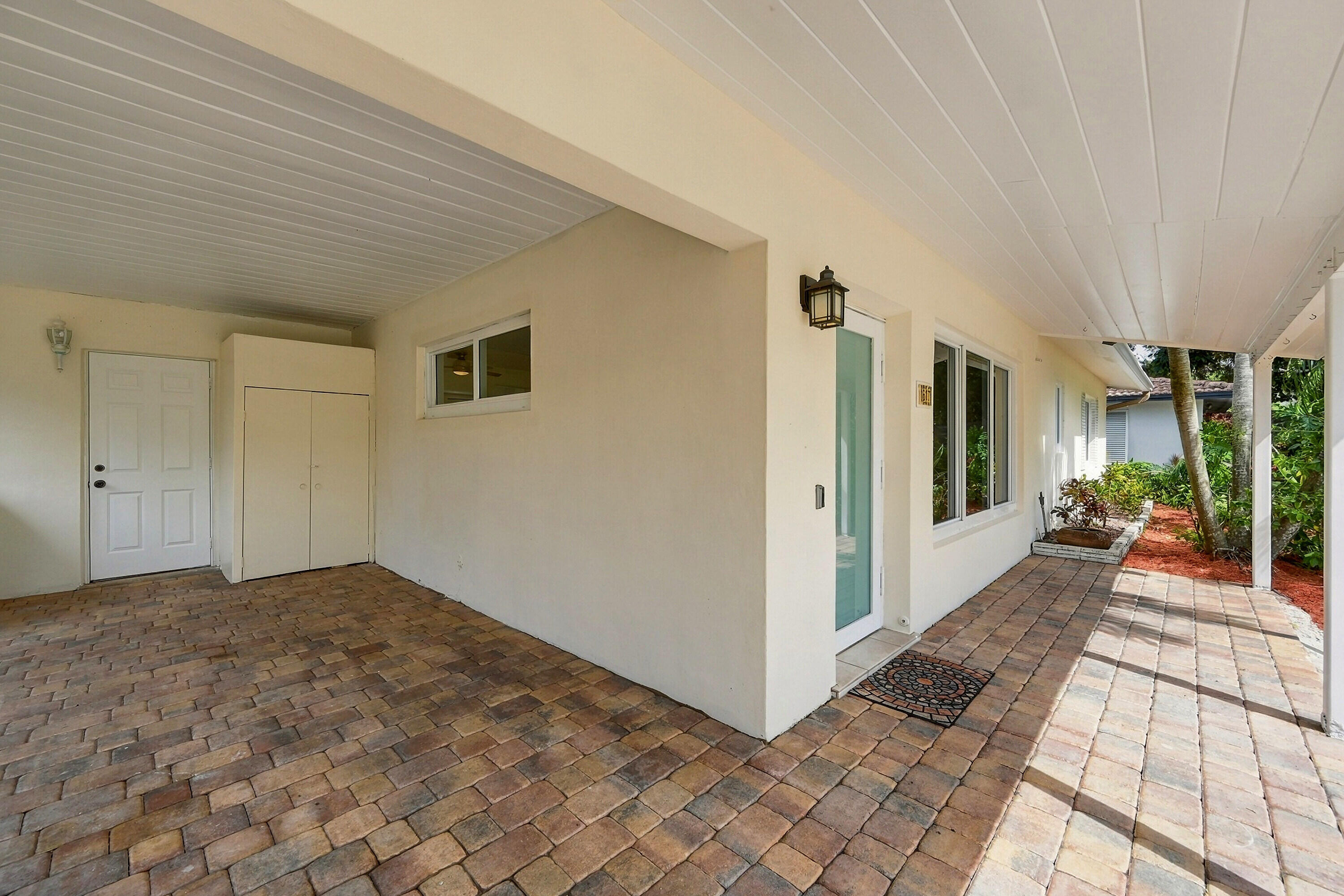 Wilton Manors photo 3