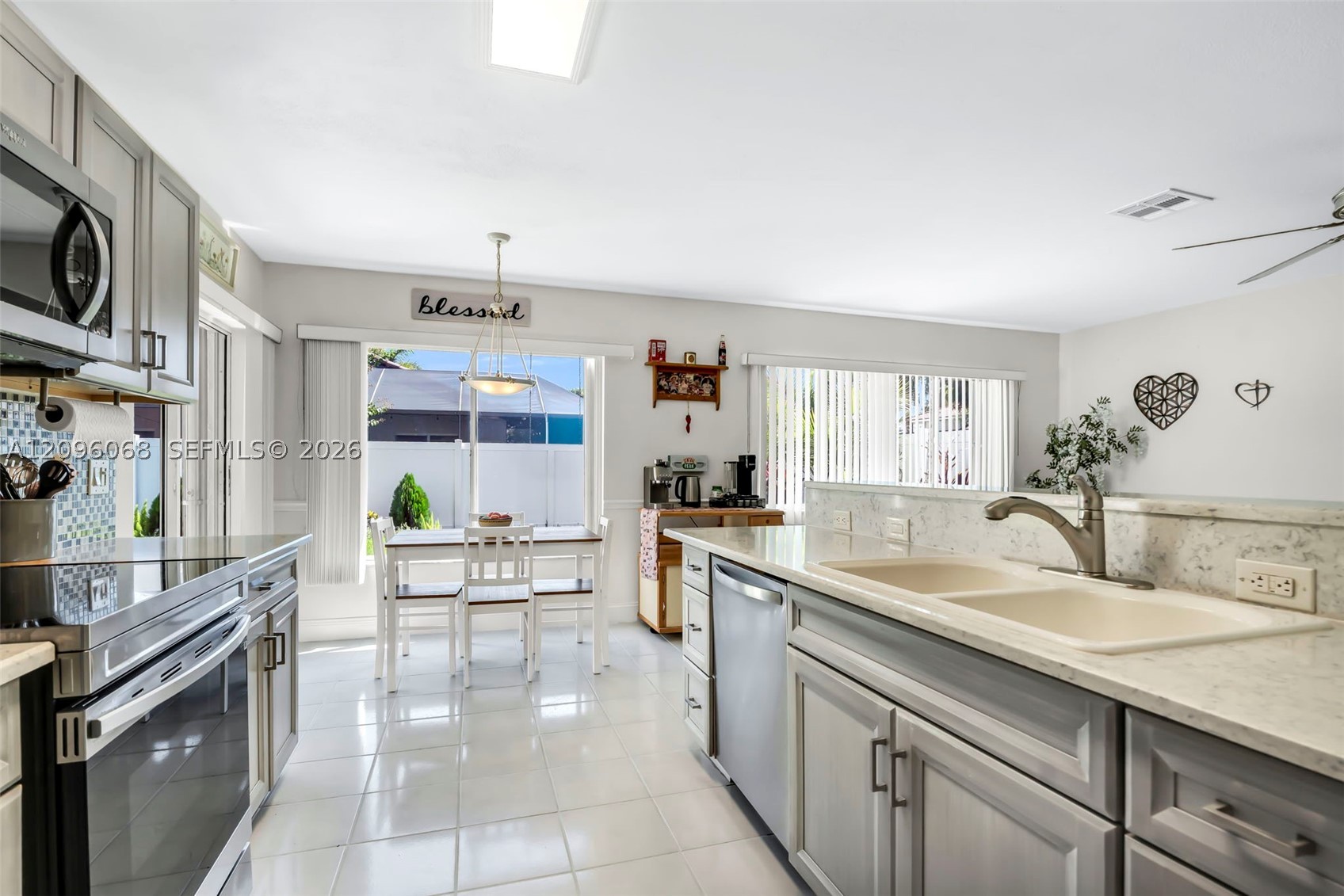 Pembroke Pines photo 4