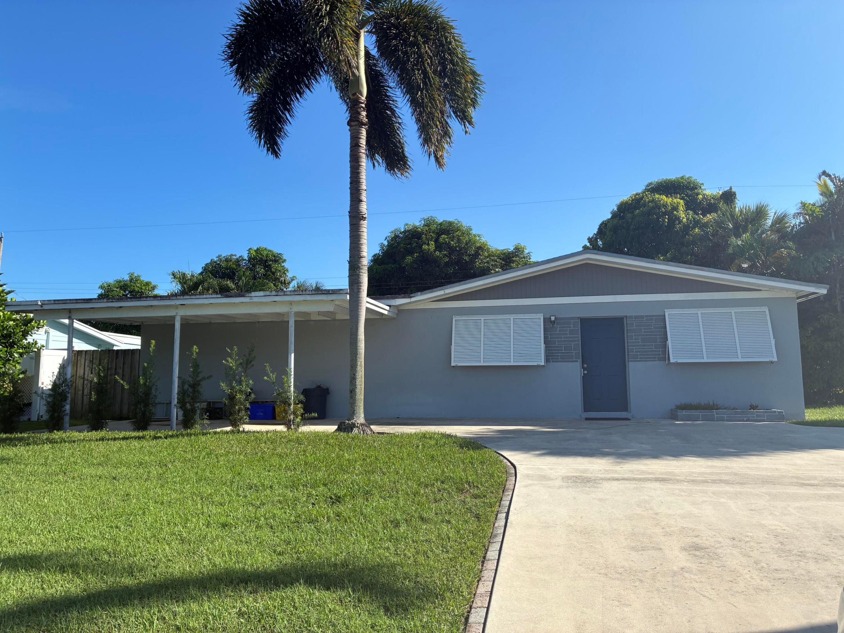 Palm Beach Gardens photo 2