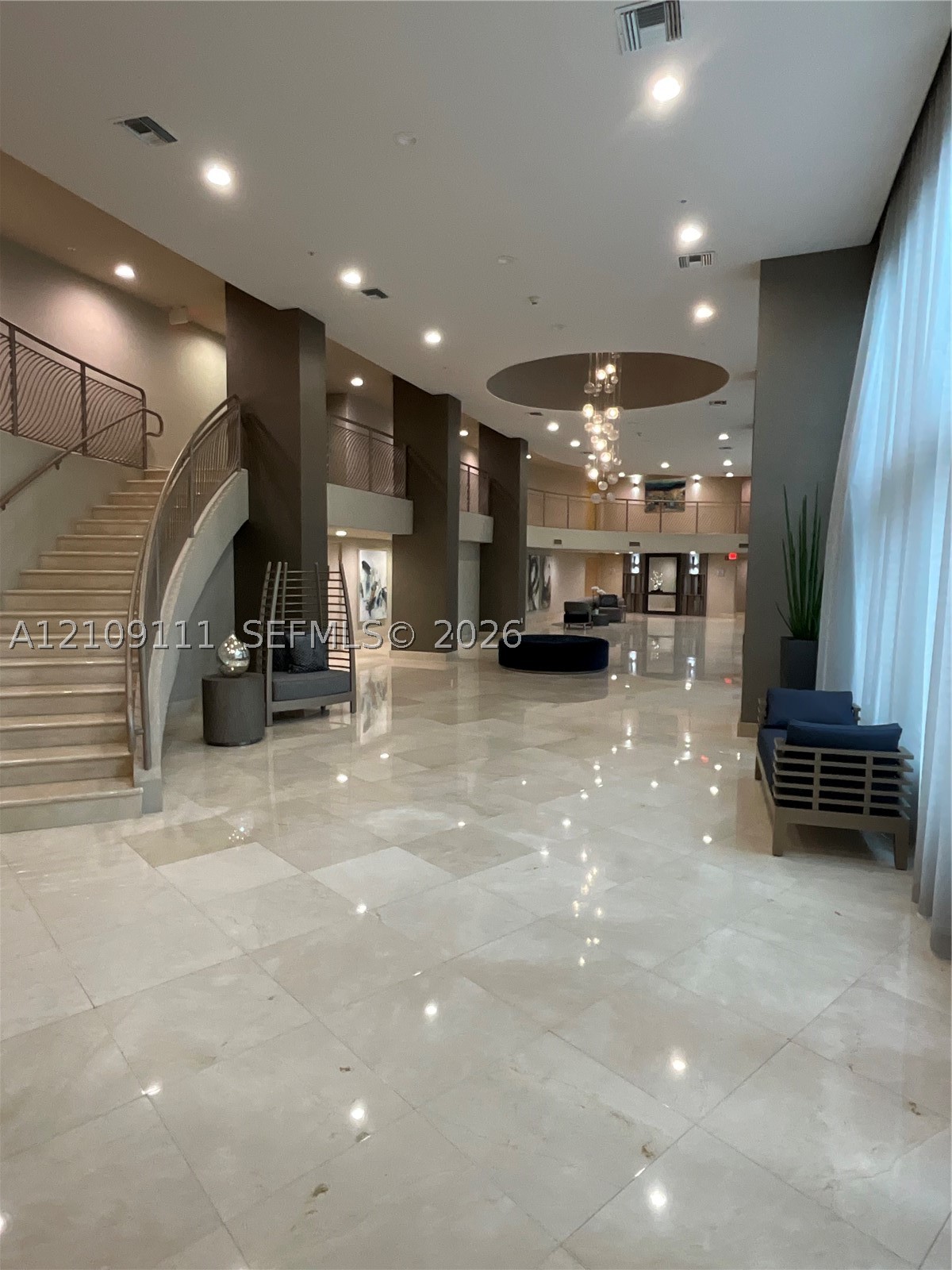 Aventura photo 4