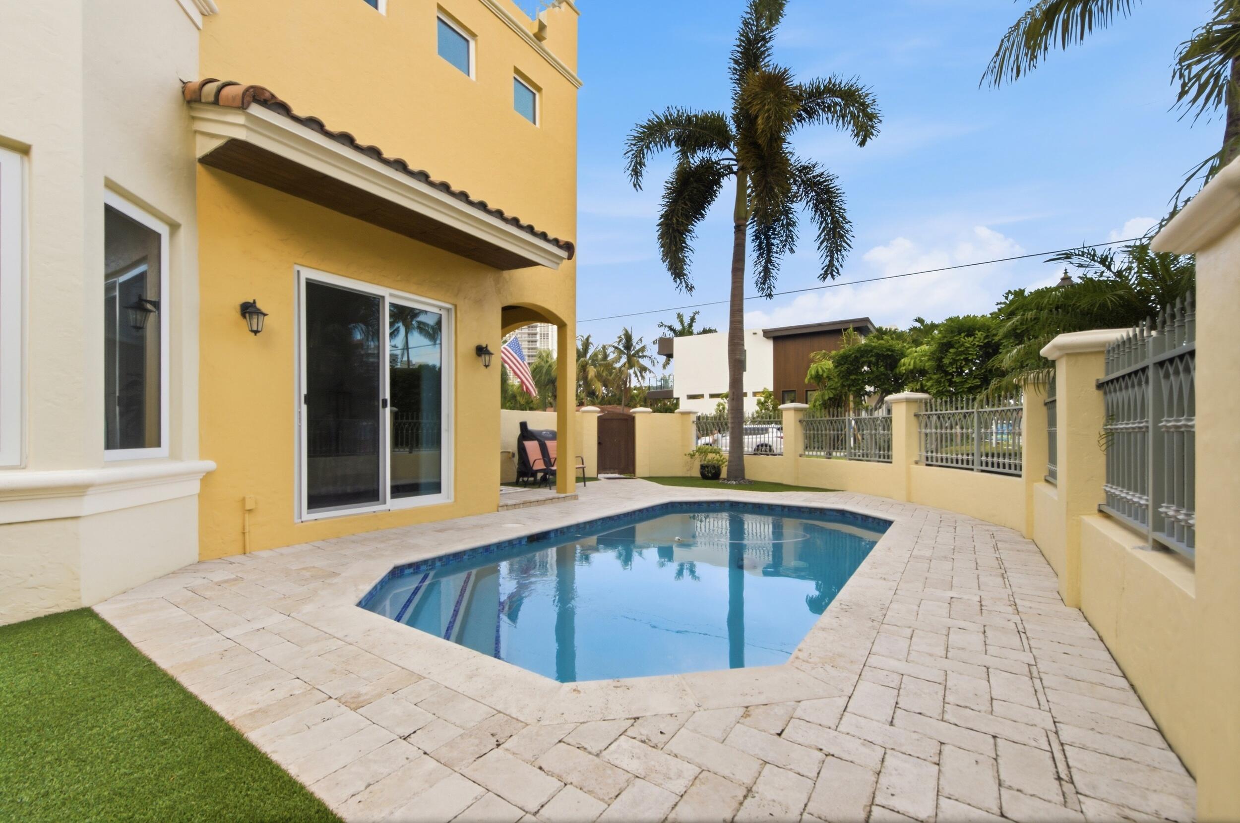 Fort Lauderdale photo 3