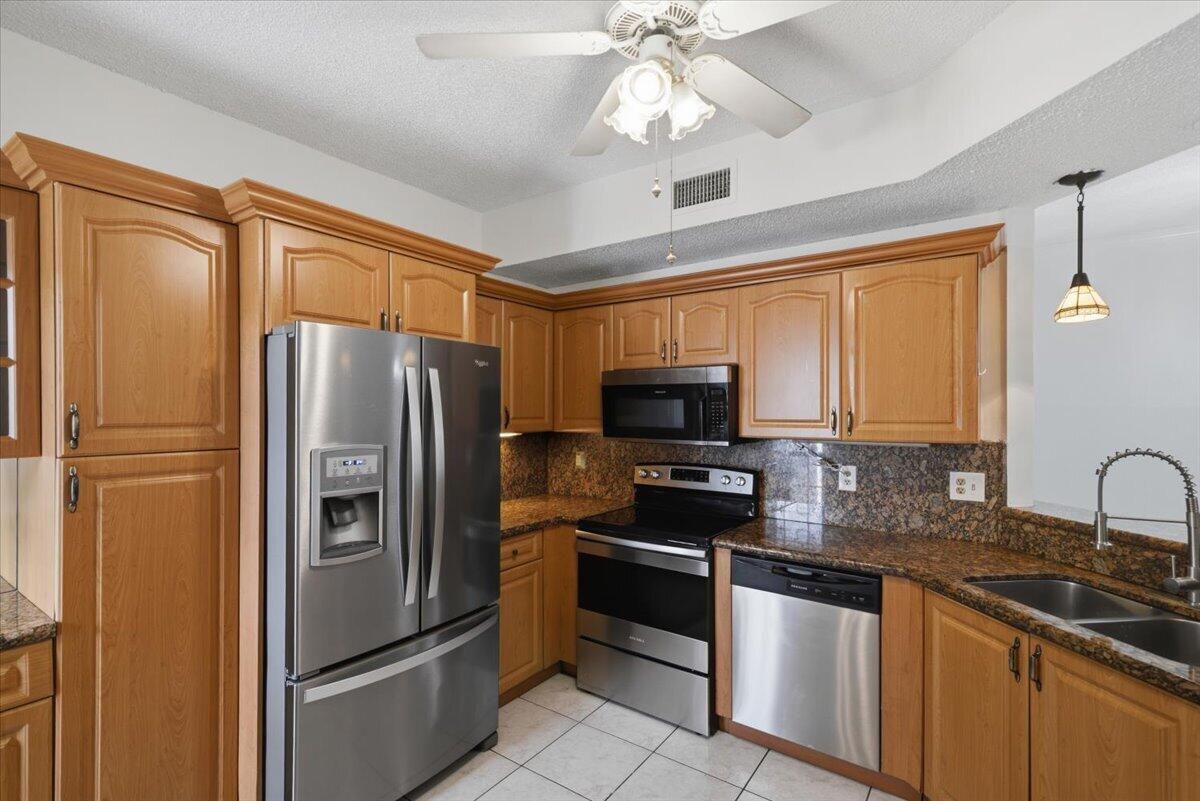 Pembroke Pines photo 5