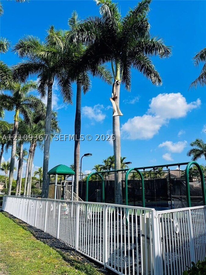 Doral photo 2