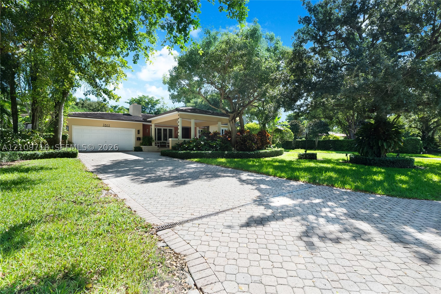 Coral Gables photo 2
