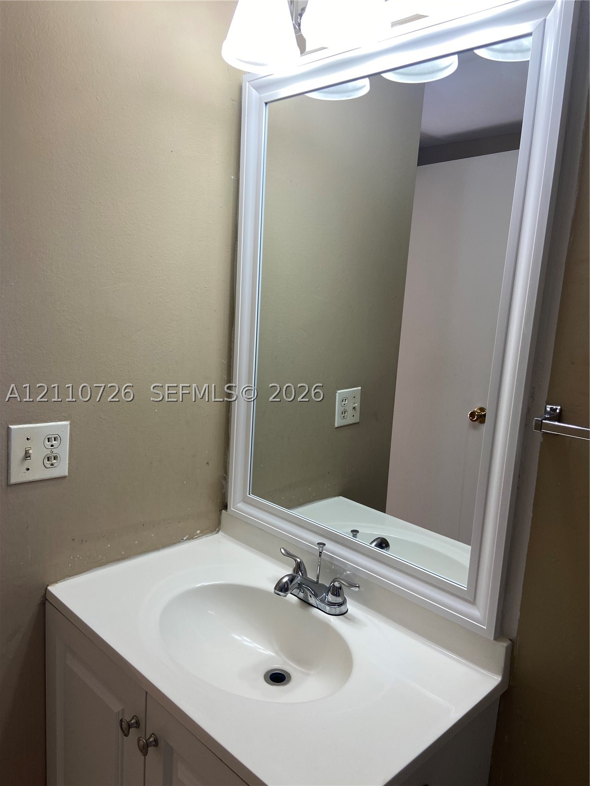 North Miami photo 4
