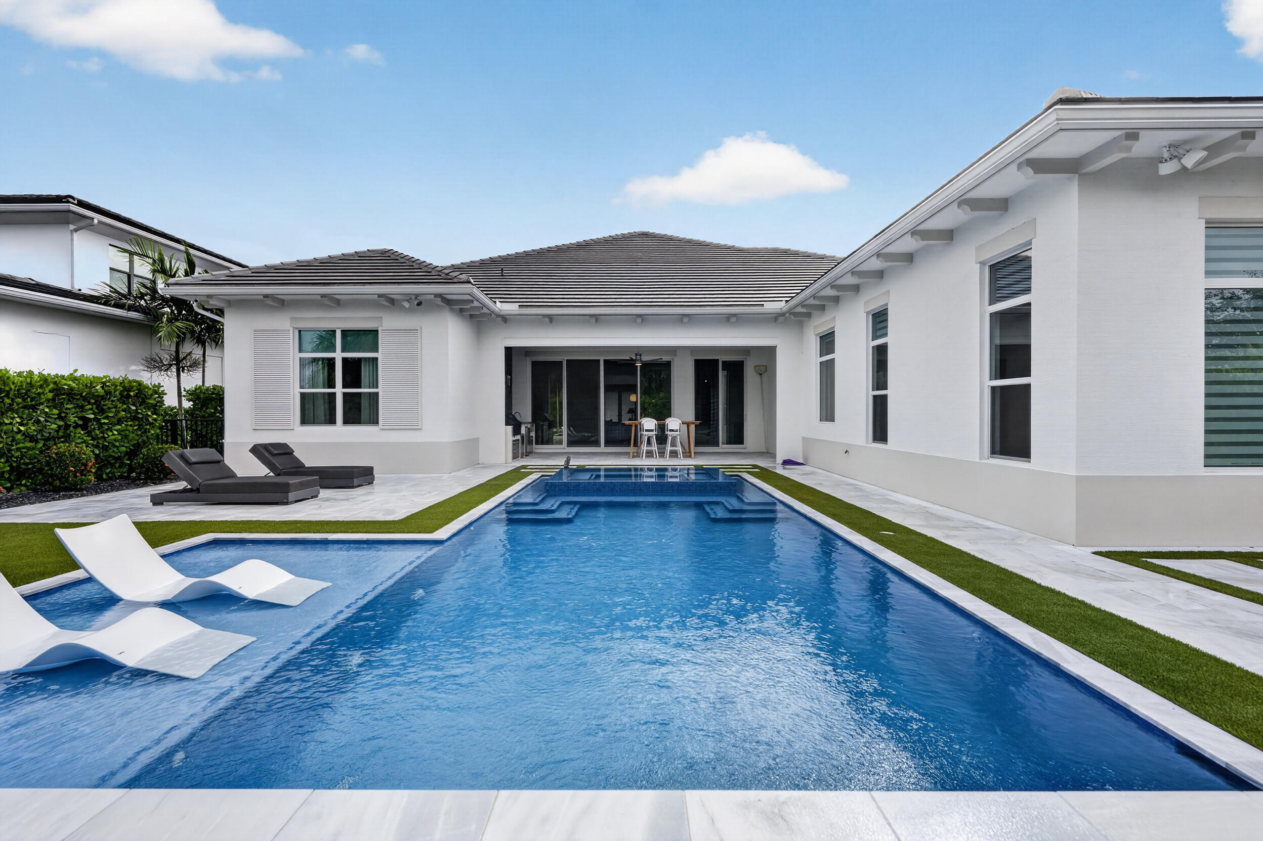 Palm Beach Gardens photo 2