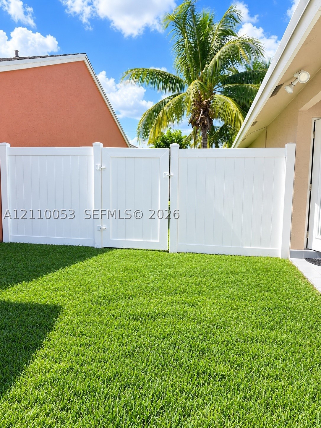 Pembroke Pines photo 2