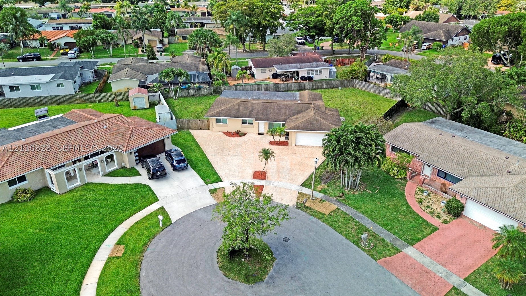 Pembroke Pines photo 2